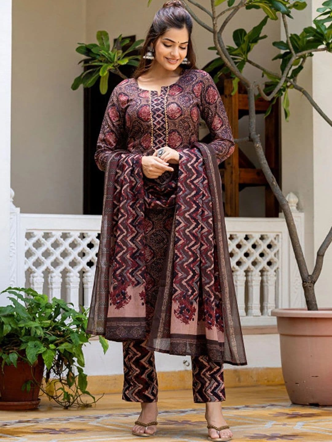 Panzora Women Ethnic Motifs Printed Regular Thread Work Kurta with Trousers & With Dupatta thumbnail 3
