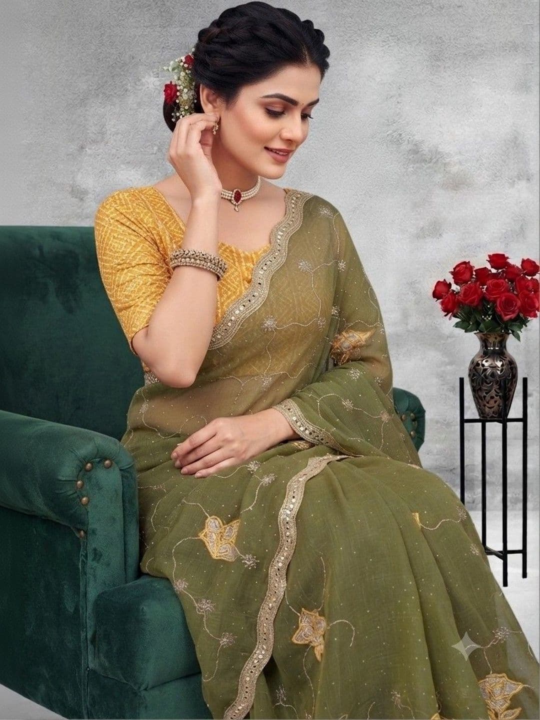SmileyFashion Floral Poly Georgette Saree thumbnail 4