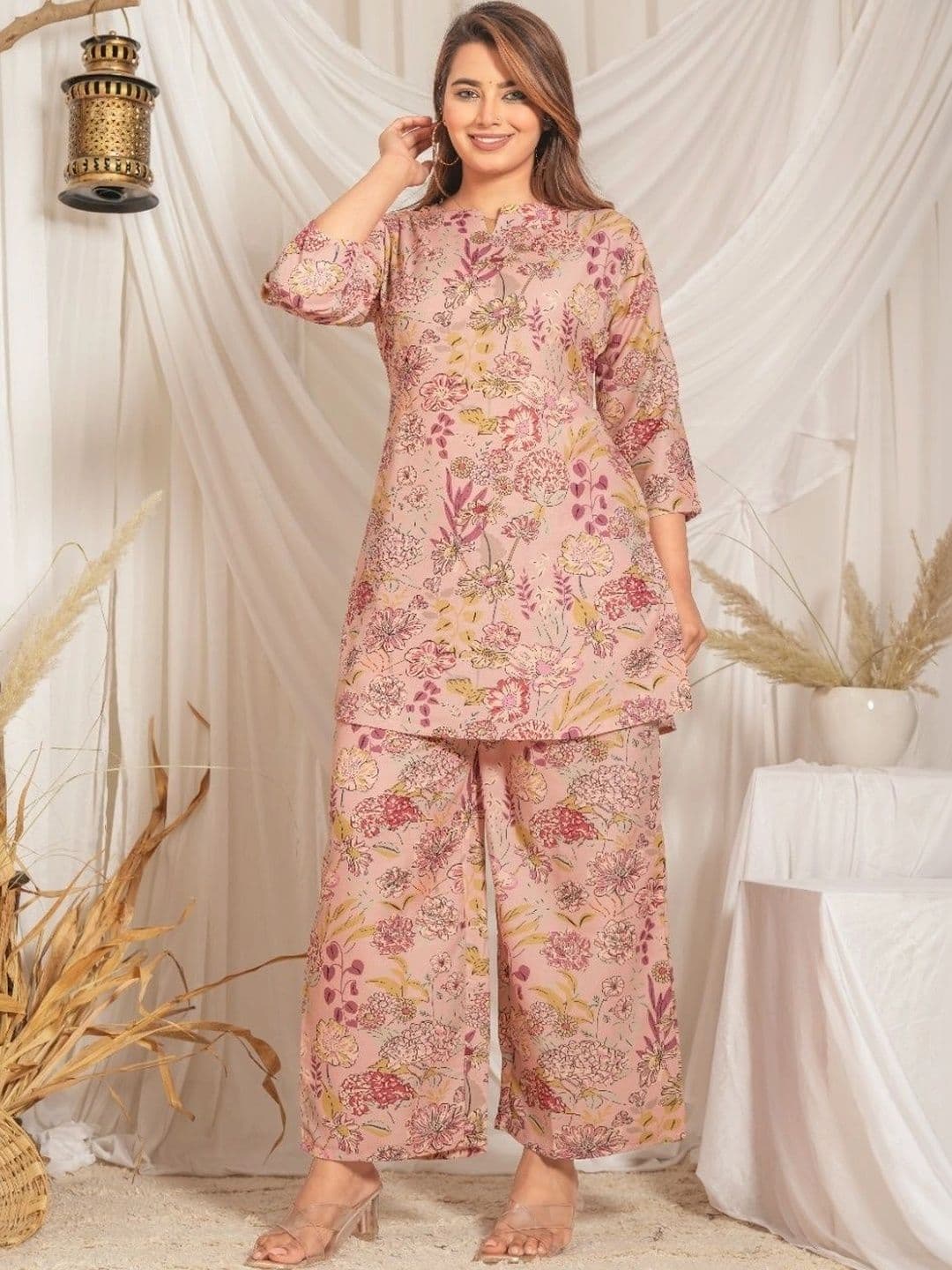 CNS FASHIONS Women Floral Printed Regular Pure Cotton Kurta with Palazzos thumbnail 3