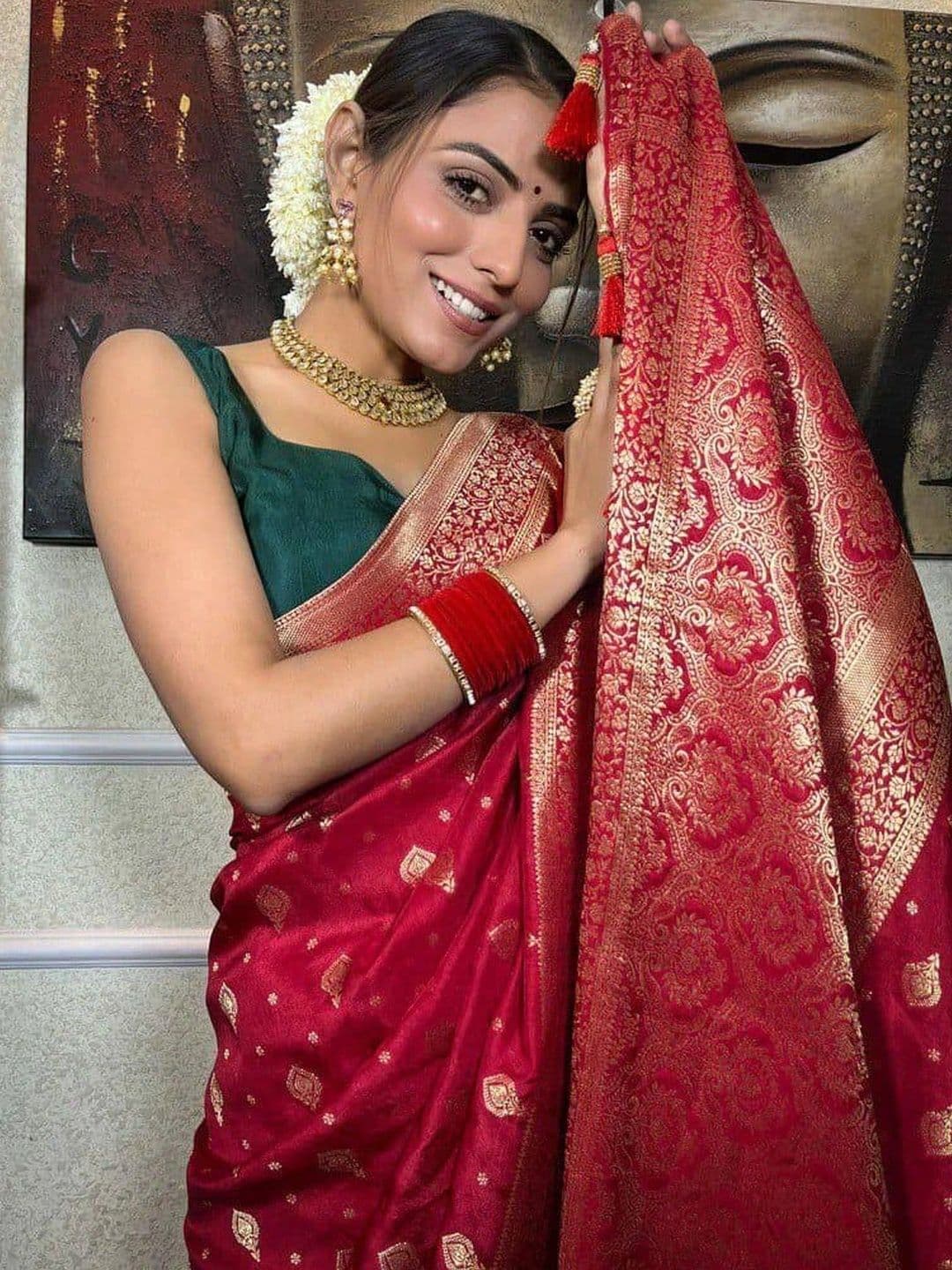 Okom Woven Design Zari Art Silk Banarasi Saree thumbnail 3