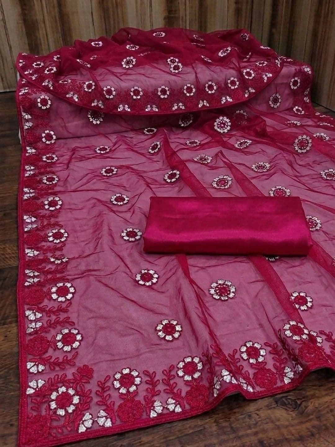 akhodalkrp Floral Embroidered Net Saree thumbnail 2
