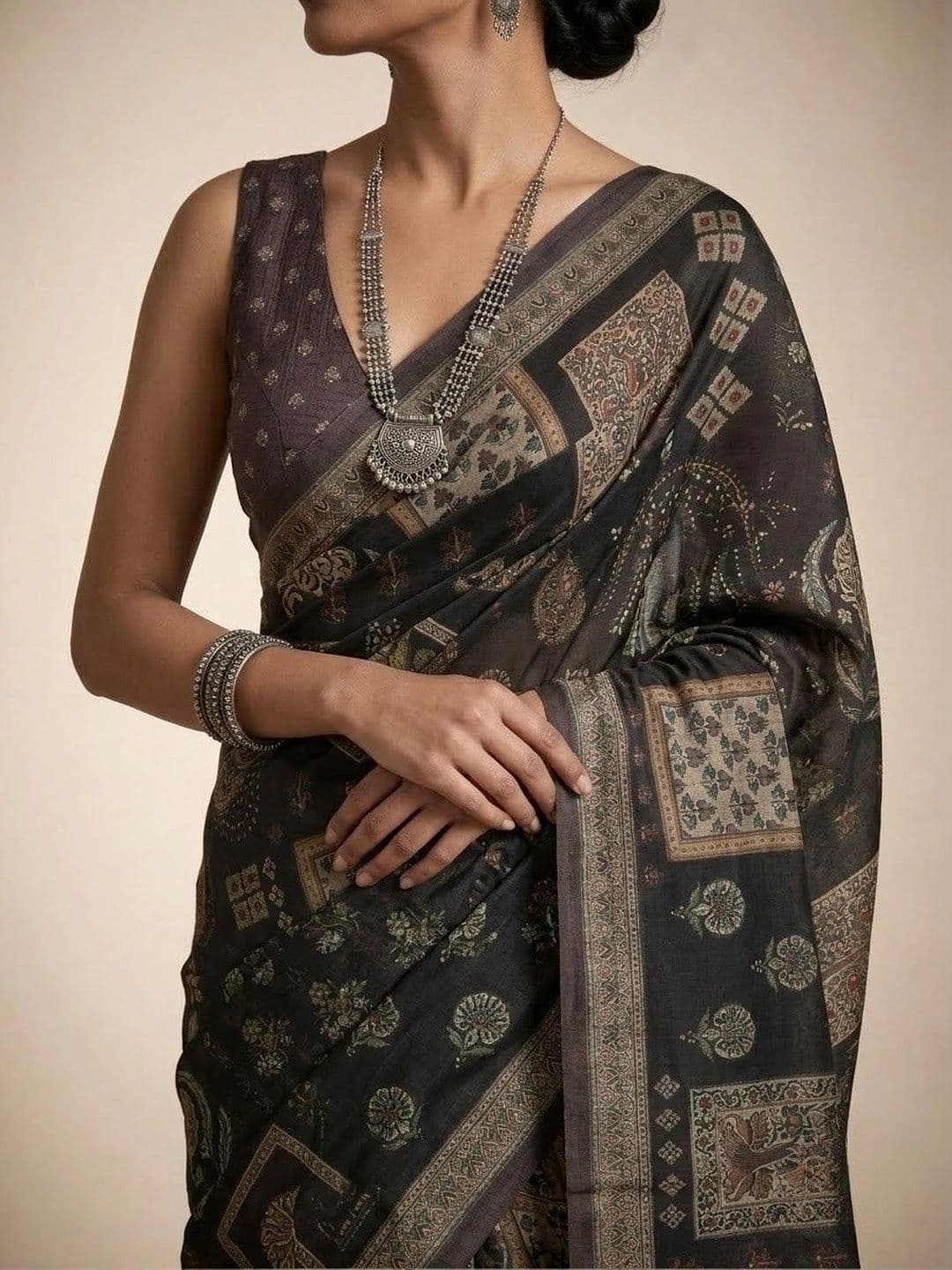 Anouk Ethnic Motifs Art Silk Ikat Saree thumbnail 6