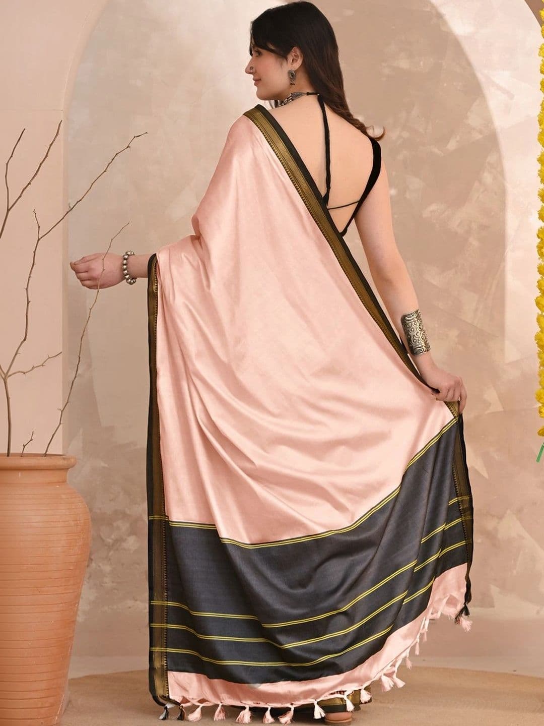 KALINI KALIN WomenI Striped Zari Designer Gadwal Saree thumbnail 7