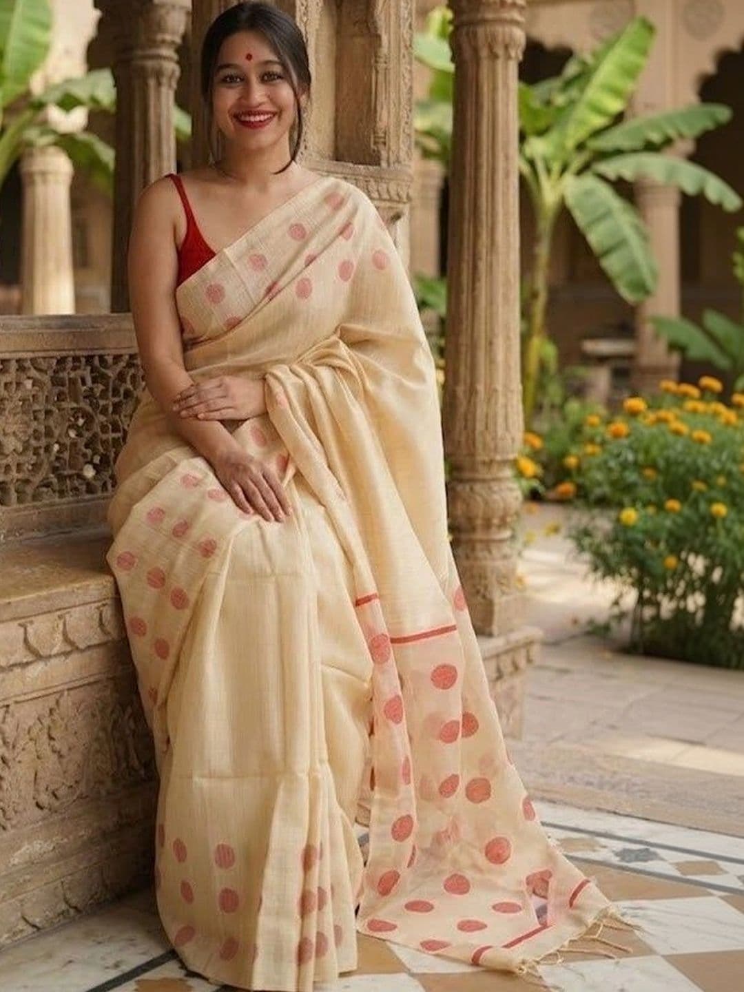 VelvetHue Women Woven Design Zari Art Silk Banarasi Saree thumbnail 4