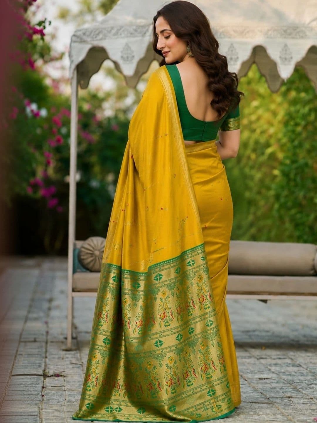 Veera Collection Woven Design Zari Art Silk Designer Banarasi Saree thumbnail 3