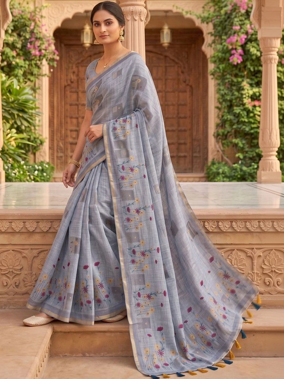 OLIVE SAGE Floral Linen Blend Tussar Saree thumbnail 4