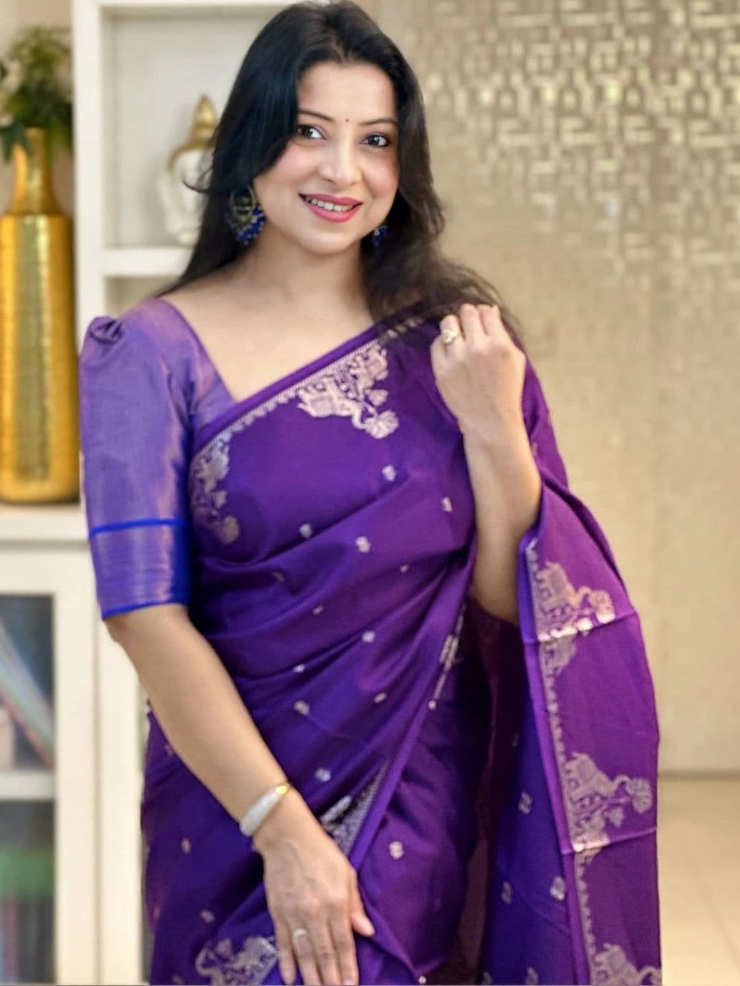 VS MALL Paisley Zari Banarasi Saree thumbnail 2