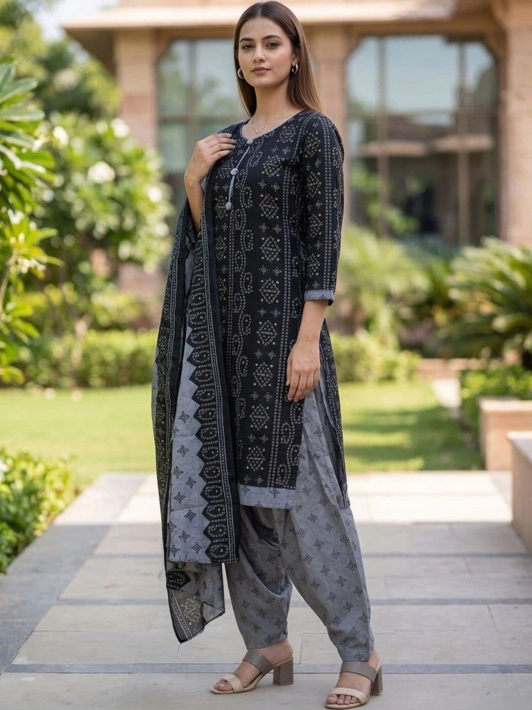 Rajnandini Women Ethnic Motifs Printed Regular Kurta with Patiala & With Dupatta thumbnail 5
