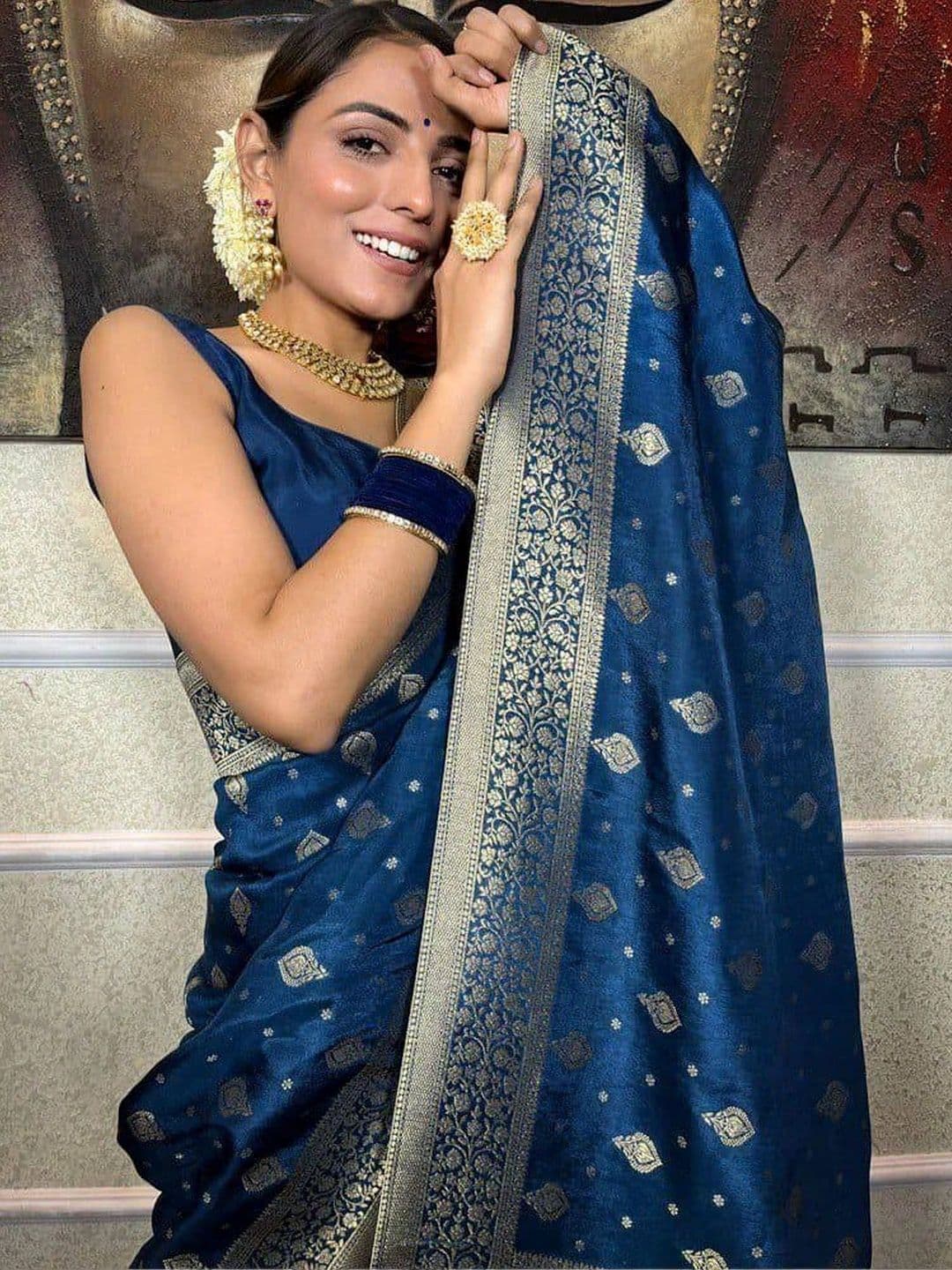 AAVEE Woven Design Zari Art Silk Banarasi Saree thumbnail 4