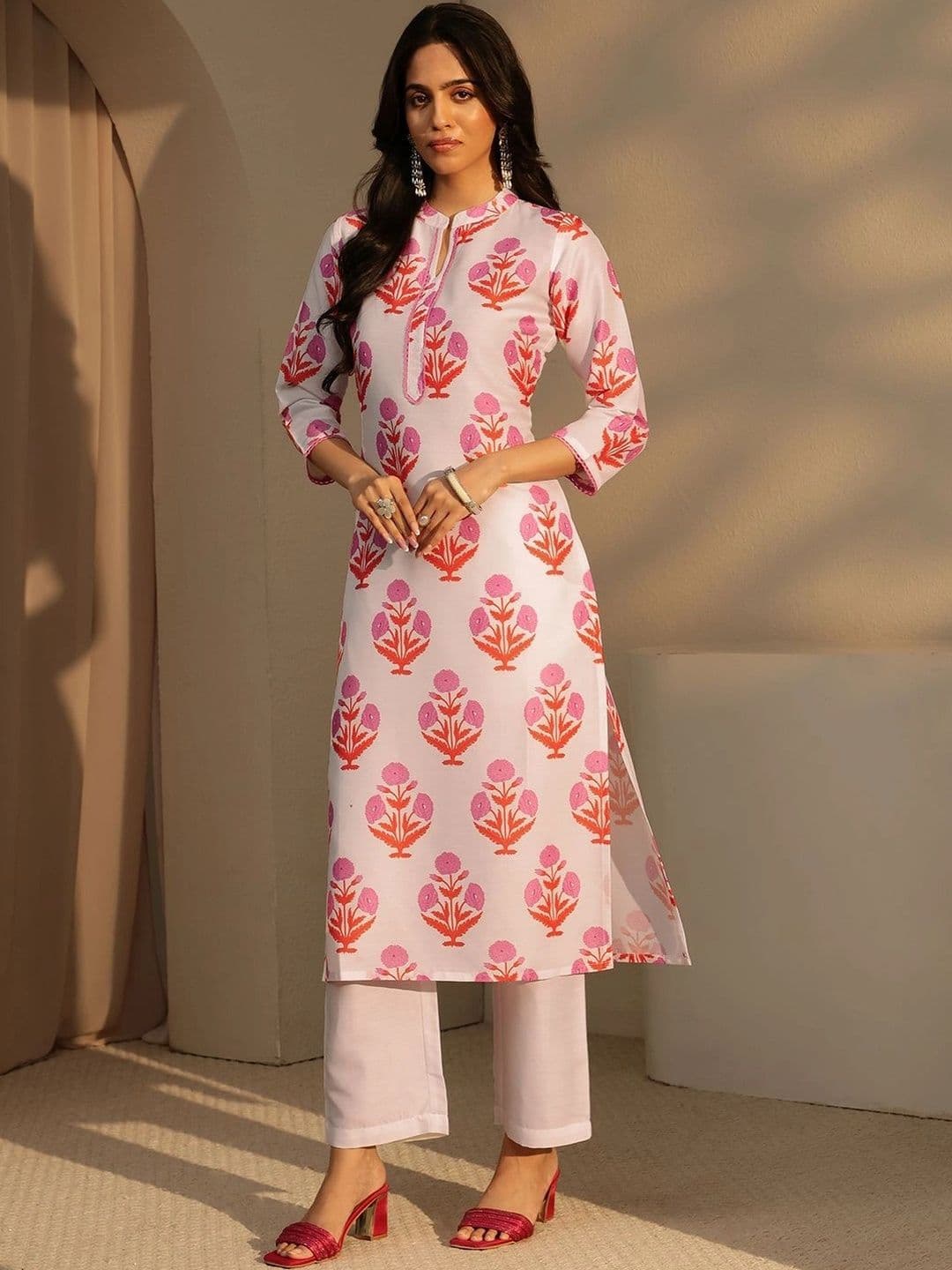 Libas Women Floral Printed Regular Kurta with Trousers & With Dupatta thumbnail 4