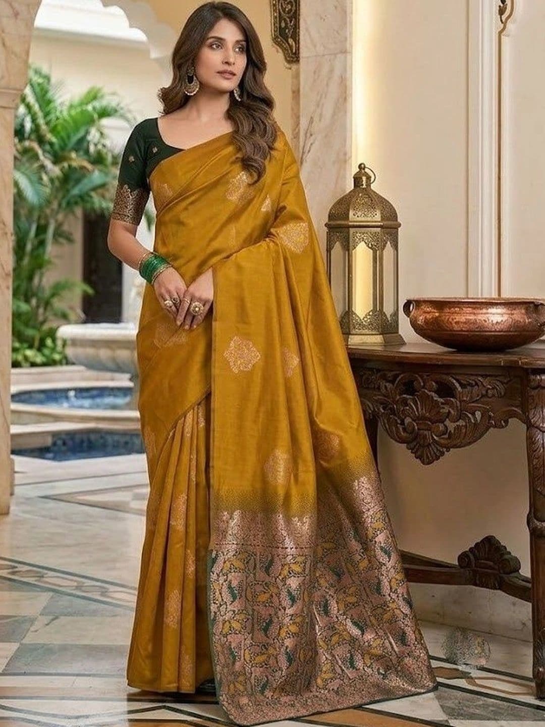 THE AQUARIUS Woven Design Zari Art Silk Banarasi Saree - view 1