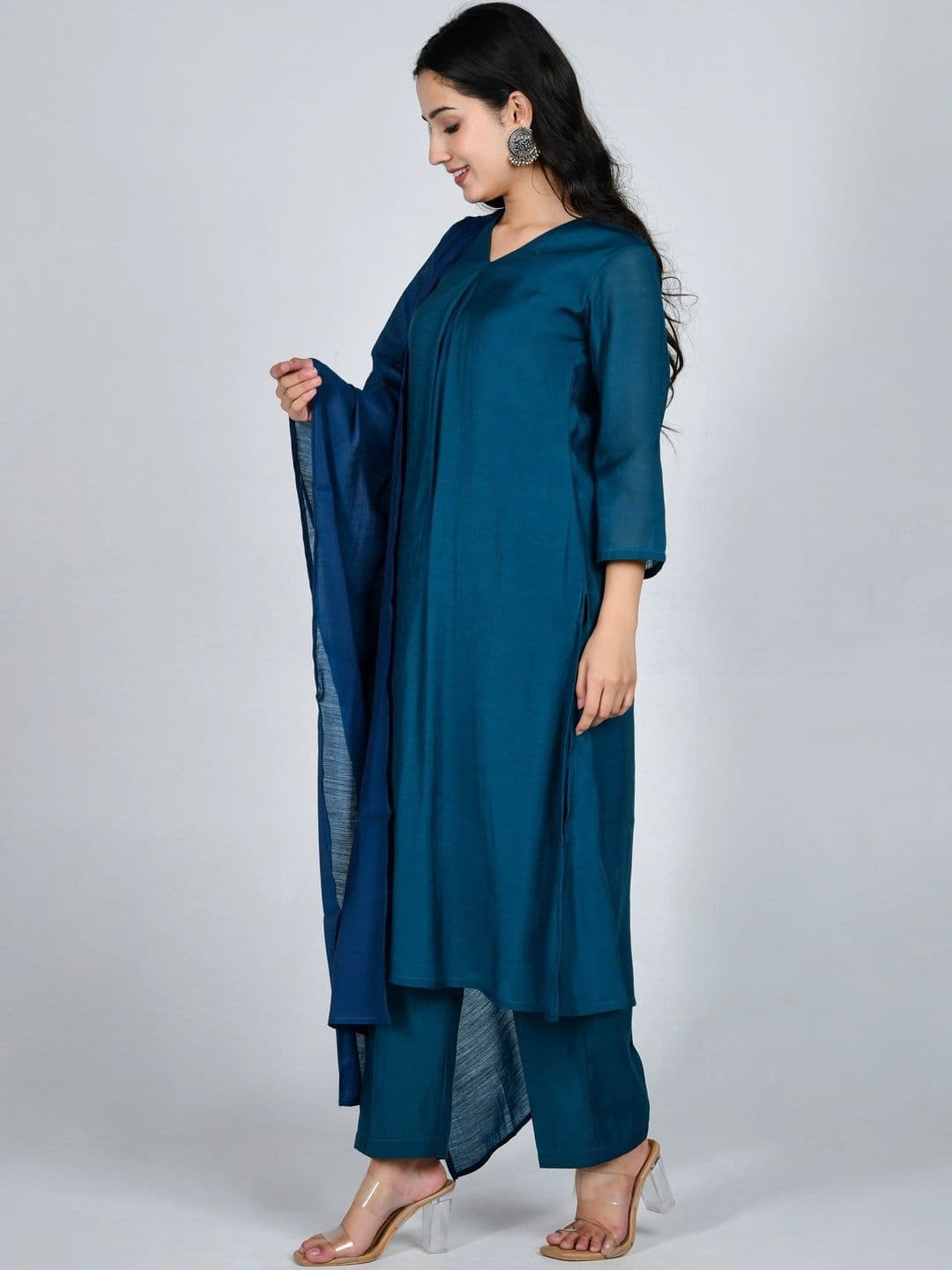 YOJINI Women Regular Kurta with Trousers & With Dupatta thumbnail 4