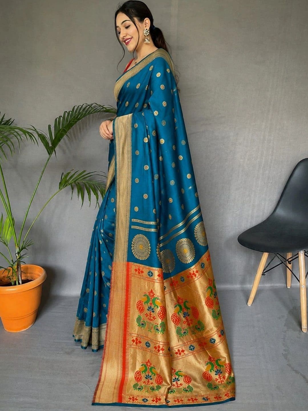 vastranagari Woven Design Zari Art Silk Designer Banarasi Saree thumbnail 3