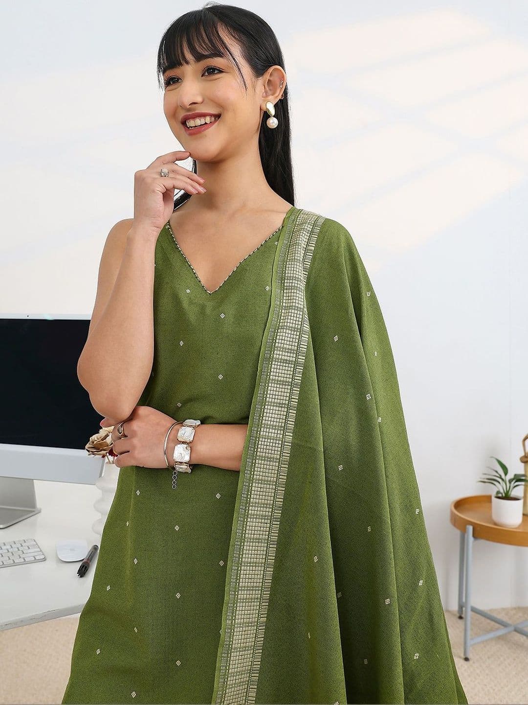 Gerua By Libas Ethnic Motifs Printed V Neck Sleeveless Kurta With Palazzos & Dupatta thumbnail 4