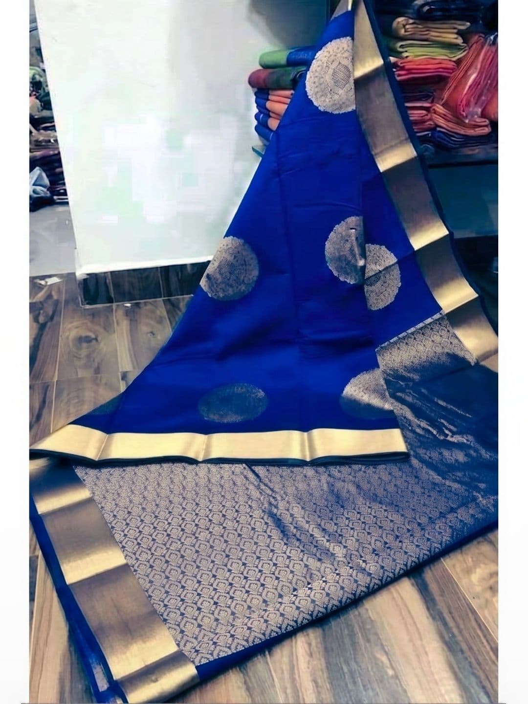 AAVEE Woven Design Zari Art Silk Banarasi Saree thumbnail 5