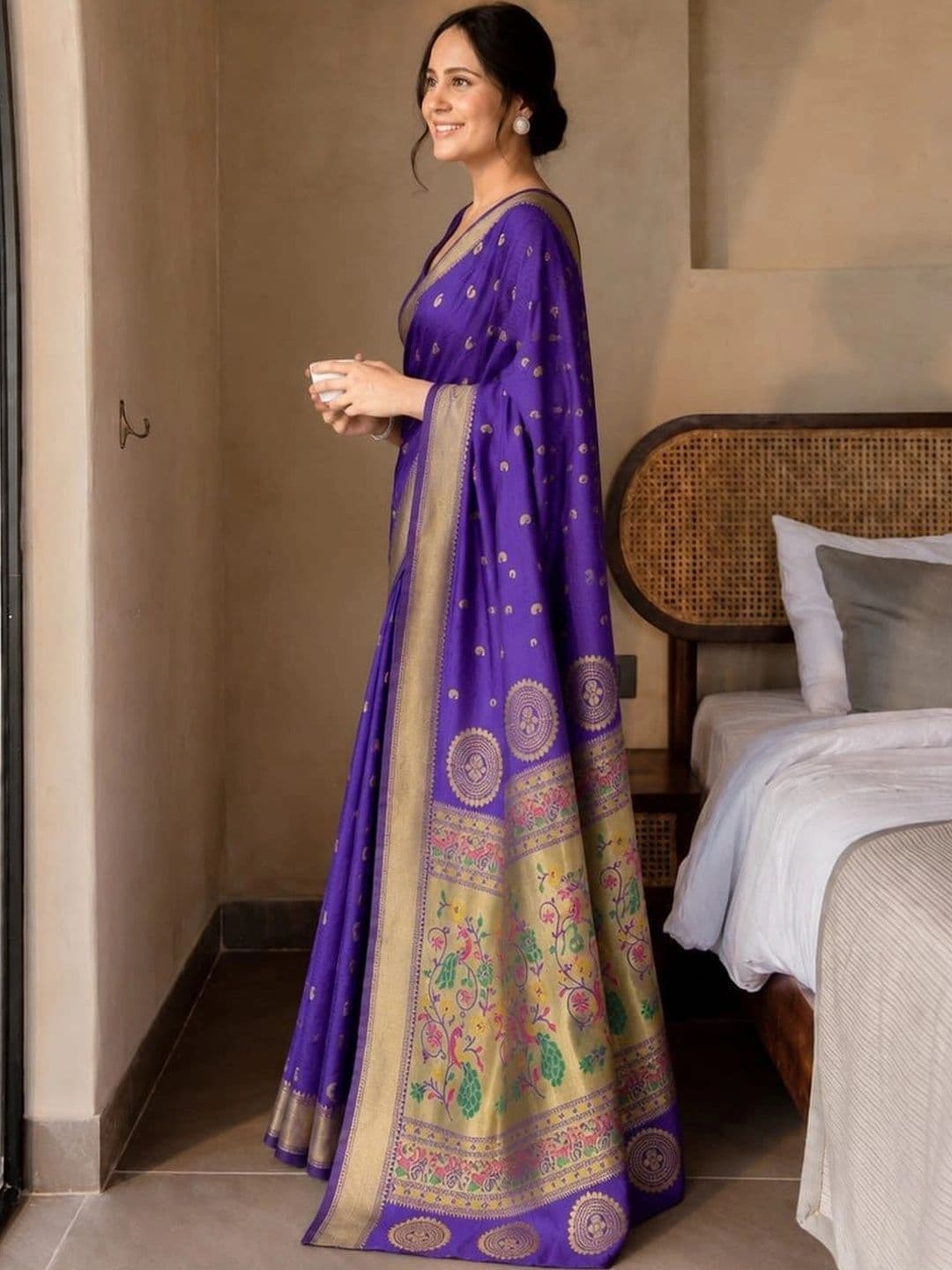 vastranagari Woven Design Zari Art Silk Designer Banarasi Saree thumbnail 4