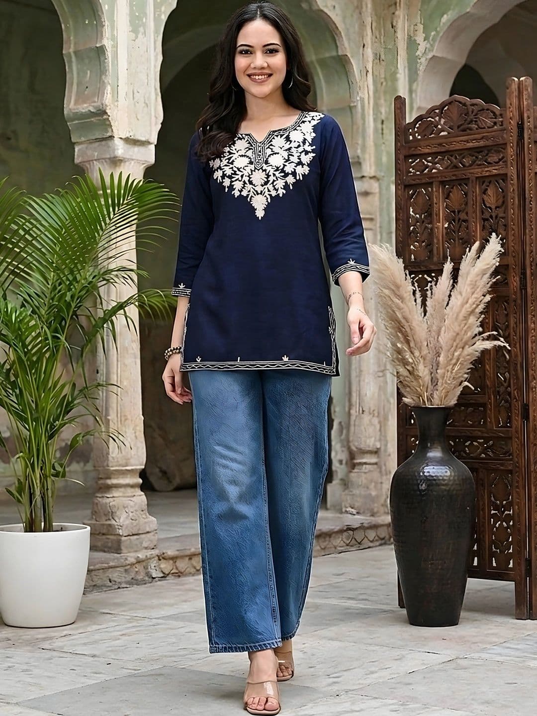 Sangria Women Ethnic Motifs Embroidered Thread Work Kurta - view 1