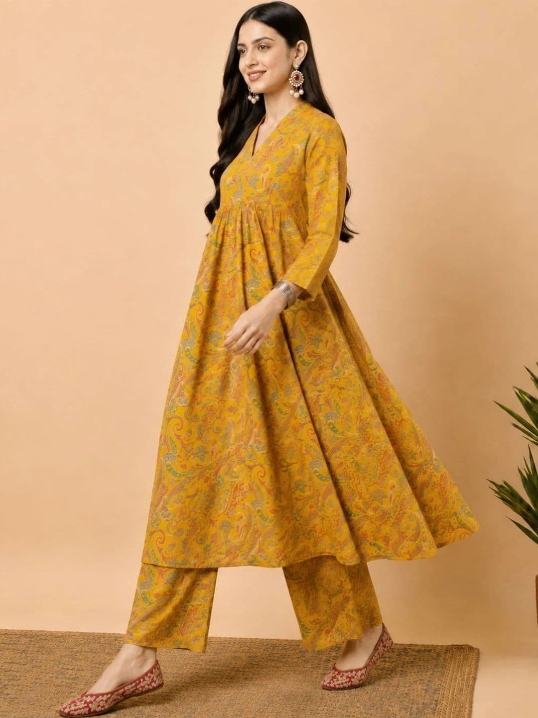 AMOUS Women Paisley Printed Empire Kurta with Palazzos thumbnail 7