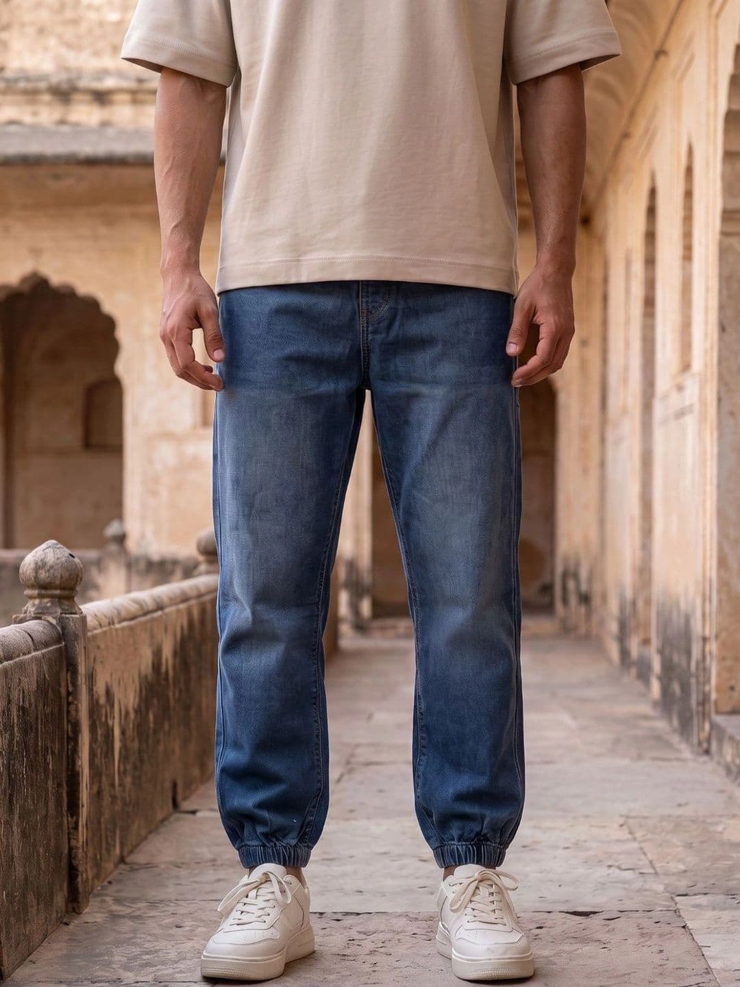 MAKPAK Men Jean Regular Fit Mid-Rise Cuffed Hem Jeans thumbnail 5