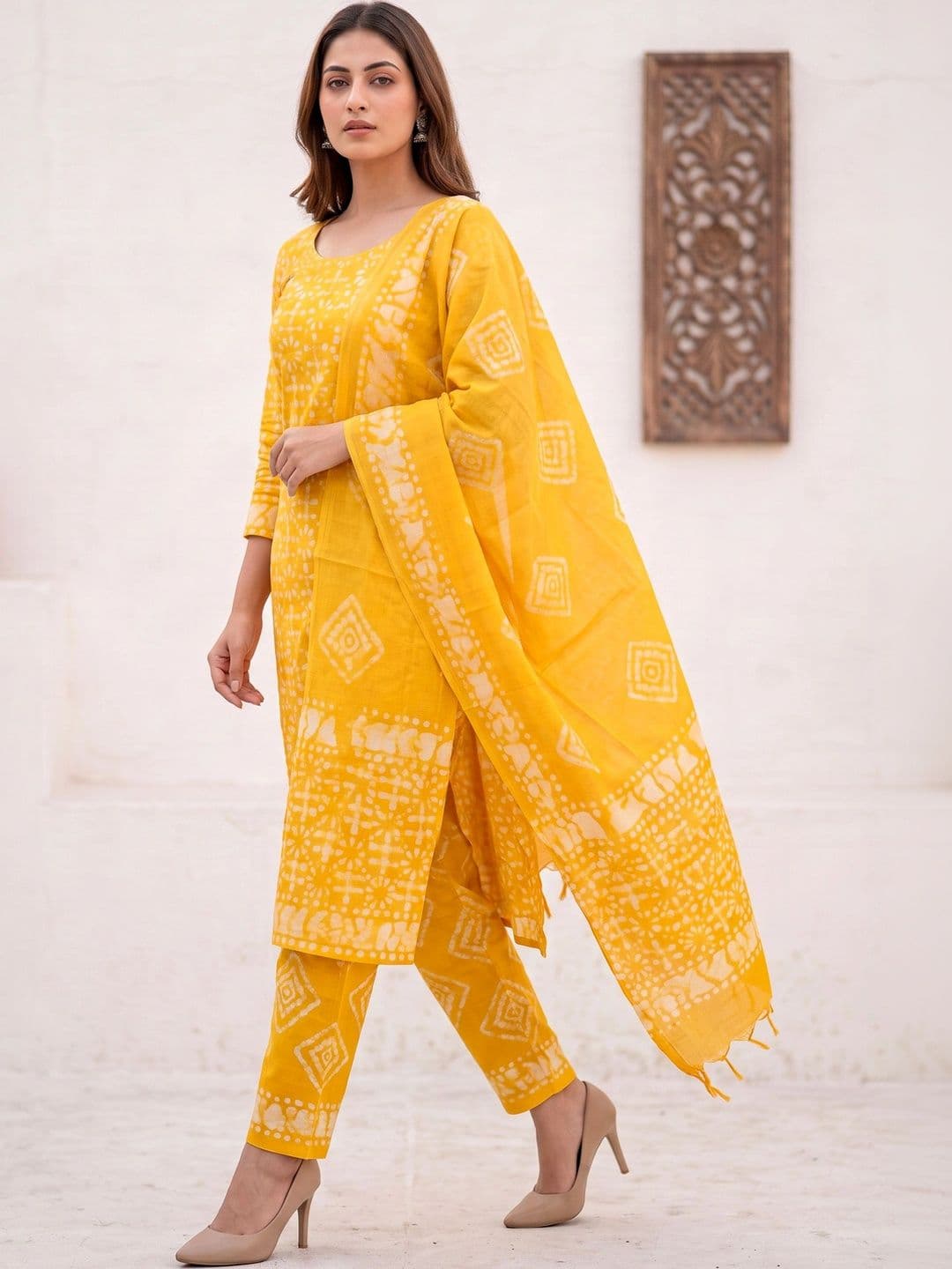 Mollika Printed Unstitched Dress Material thumbnail 4