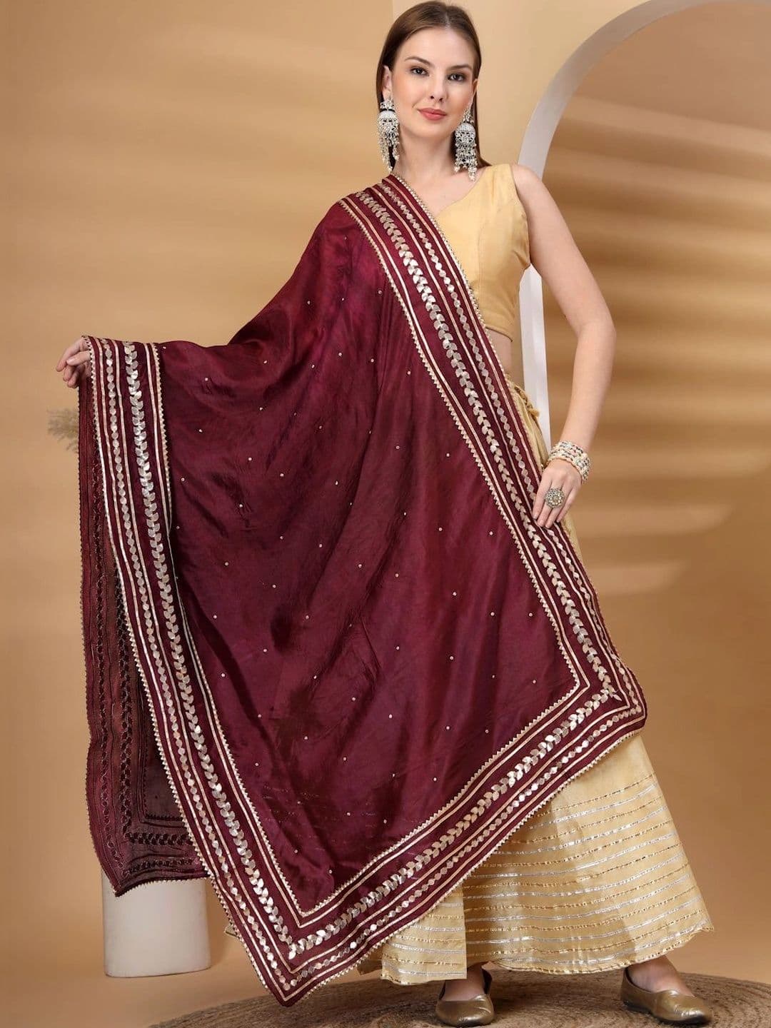 KALINI Dupatta with Sequinned thumbnail 4