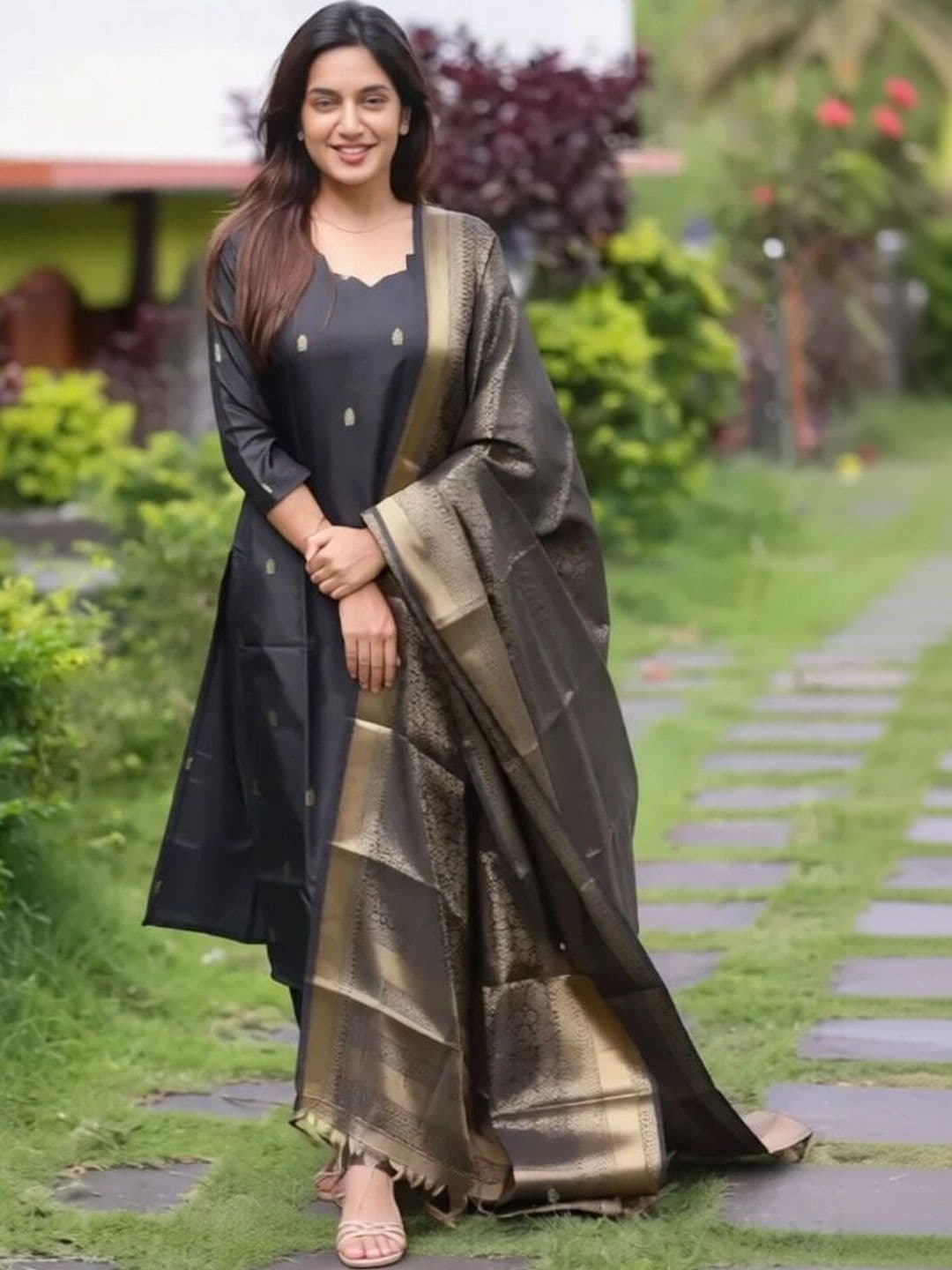 HERE&NOW Women Ethnic Motifs Regular Kurta with Trousers & With Dupatta thumbnail 5