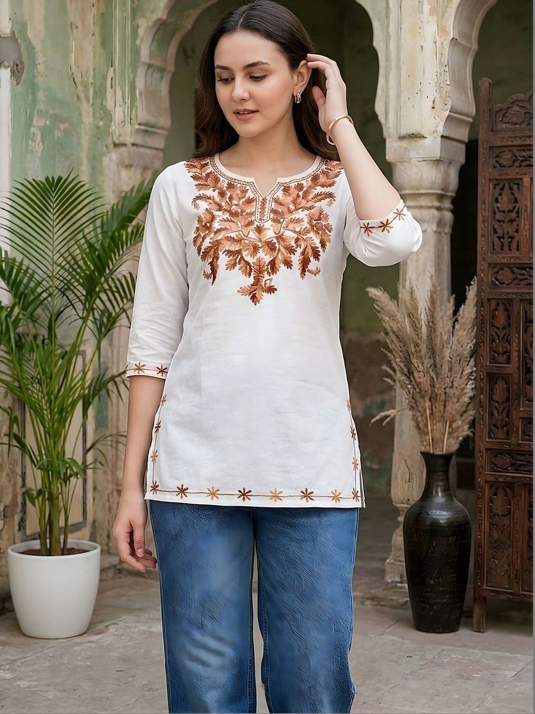 Sangria Women Cotton Embroidered Thread Work Kurta thumbnail 2