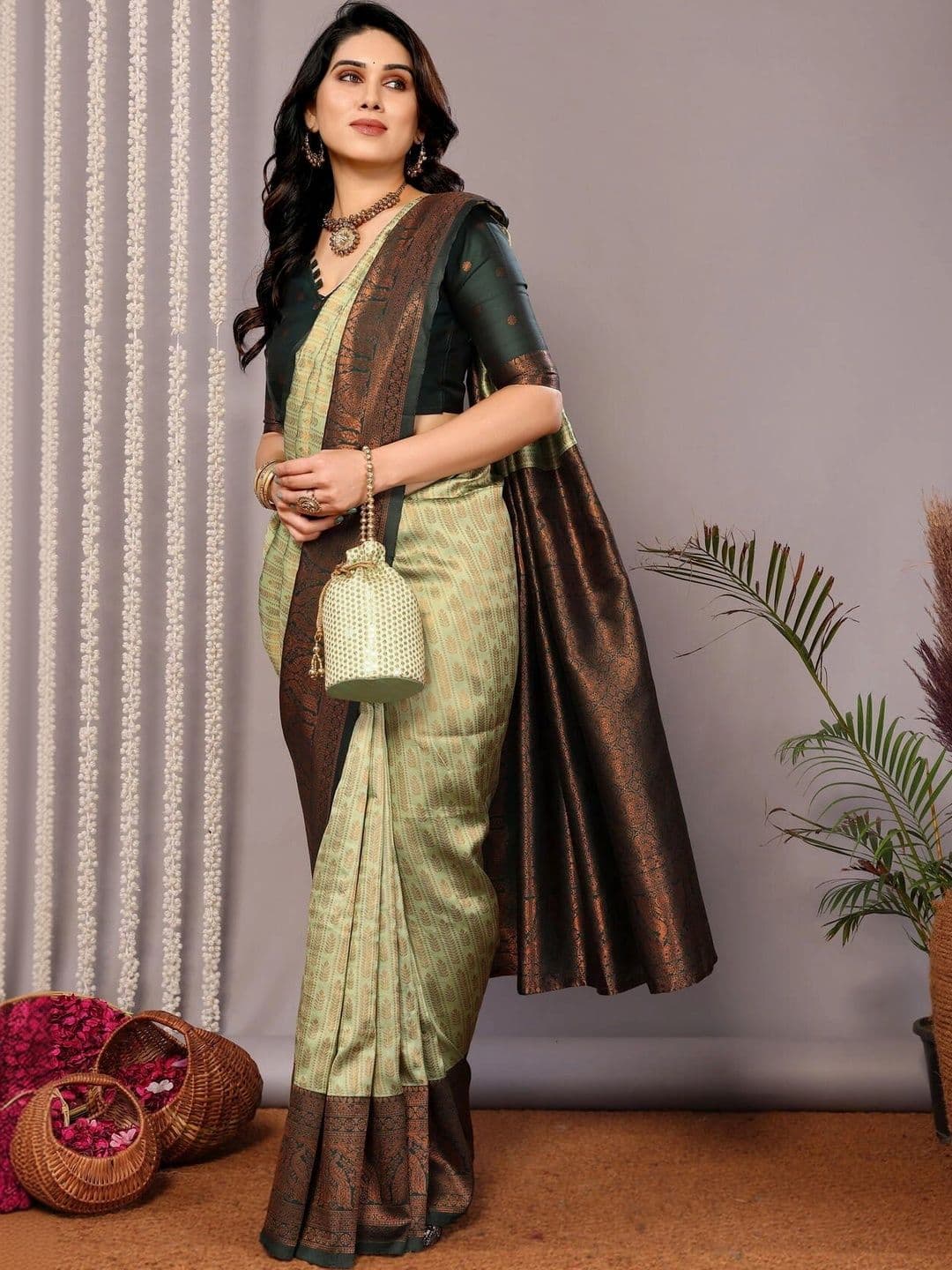VS MALL Ethnic Motifs Zari Banarasi Saree thumbnail 5