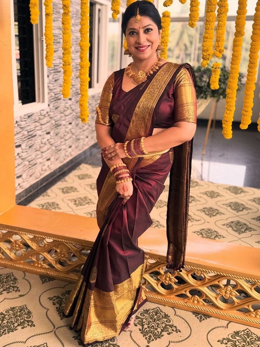 VS MALL Women Ethnic Motifs Printed Zari Banarasi Saree - view 1