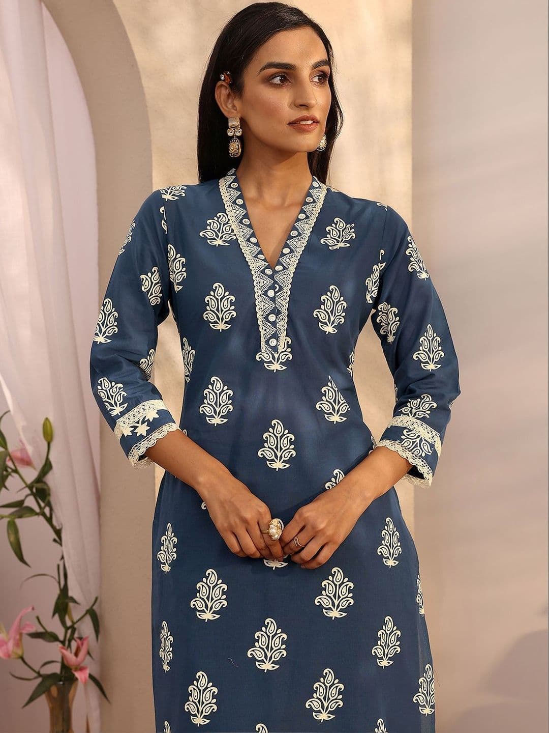 Libas Women Ethnic Motifs Printed Regular Thread Work Kurta with Palazzos & With Dupatta thumbnail 6
