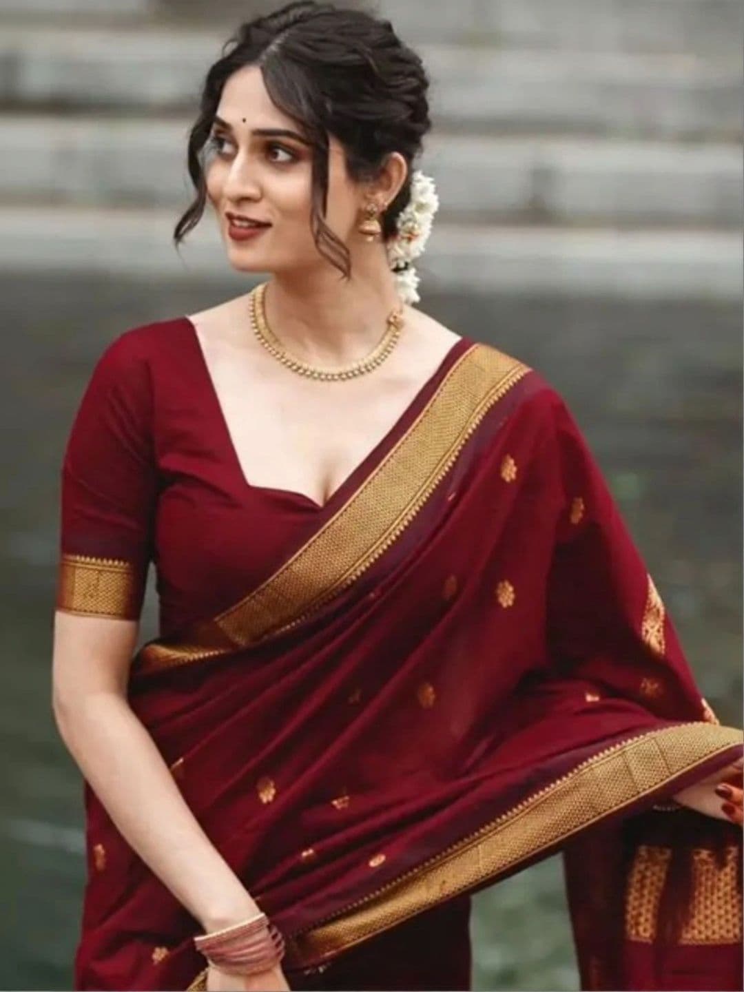 VS MALL Ethnic Motifs Zari Banarasi Saree thumbnail 5