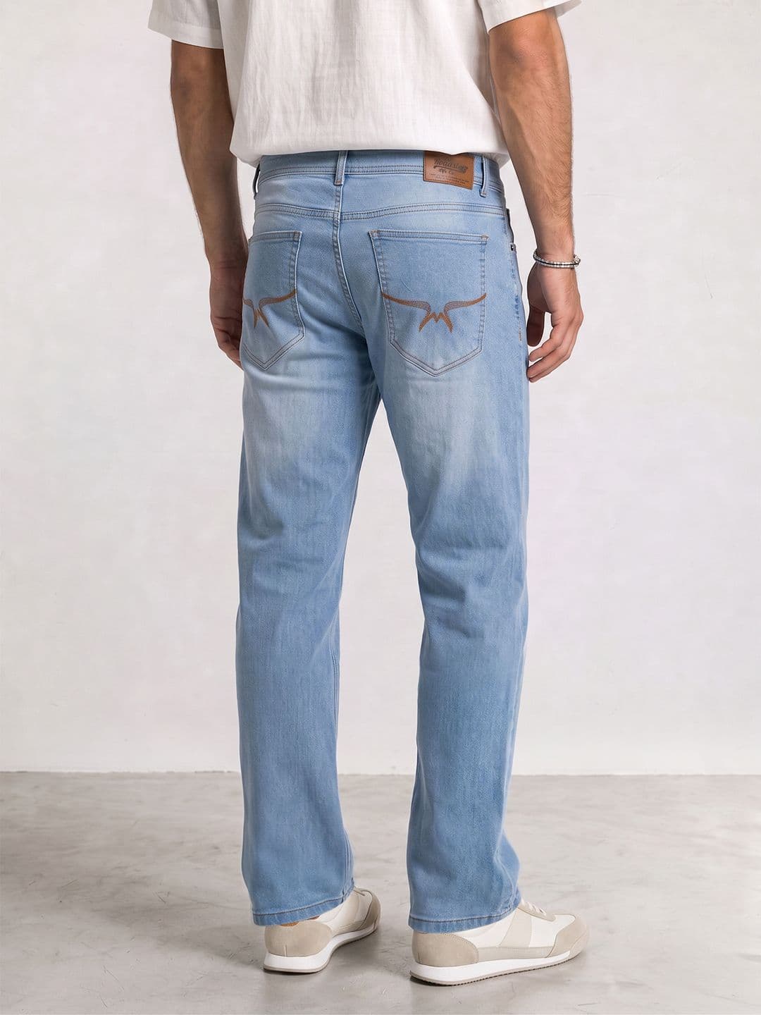 The Roadster Life Co. Men Relaxed Fit Stretchable Jeans thumbnail 2