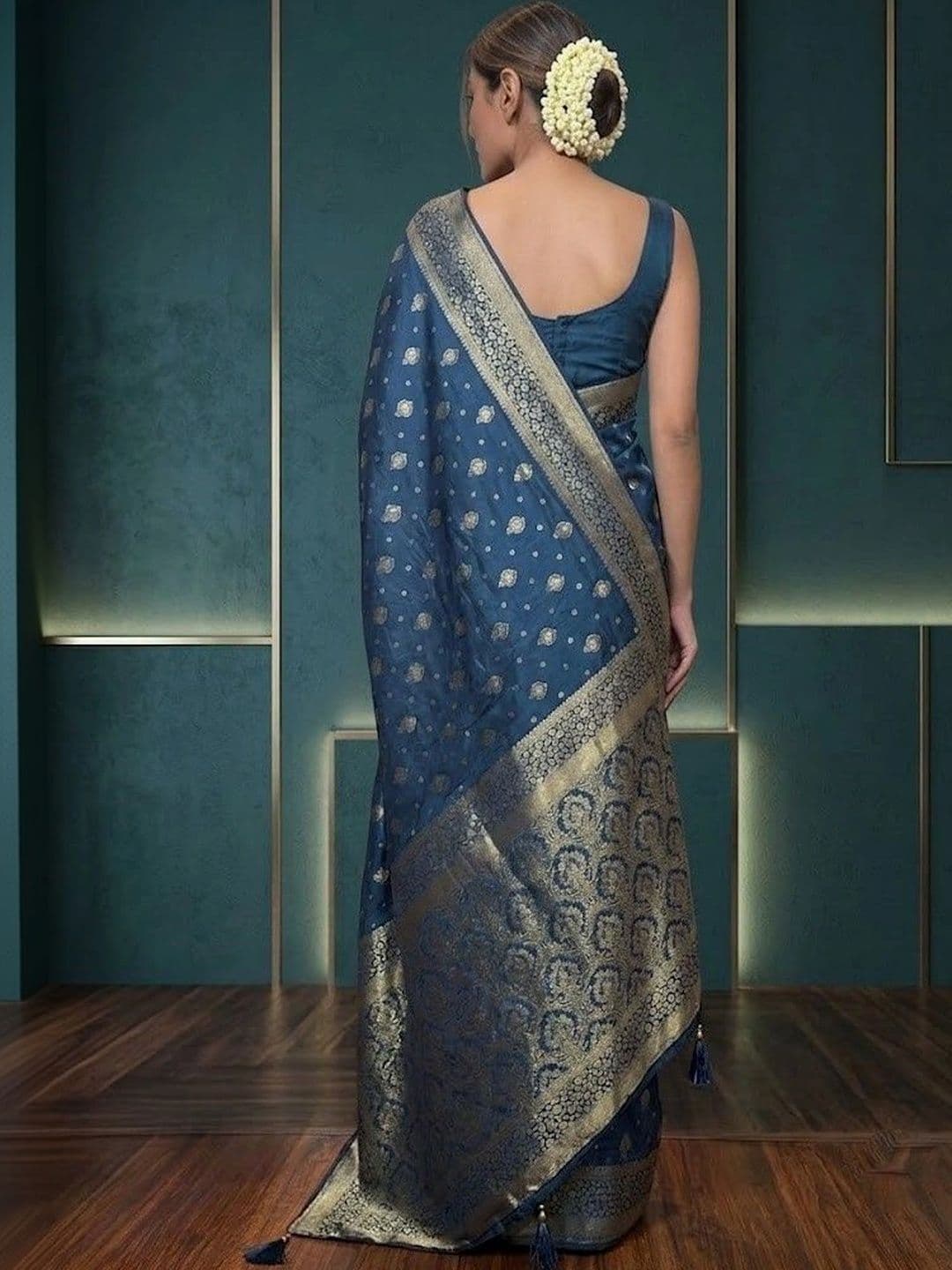 Aman's Impero Woven Design Zari Art Silk Banarasi Saree thumbnail 4