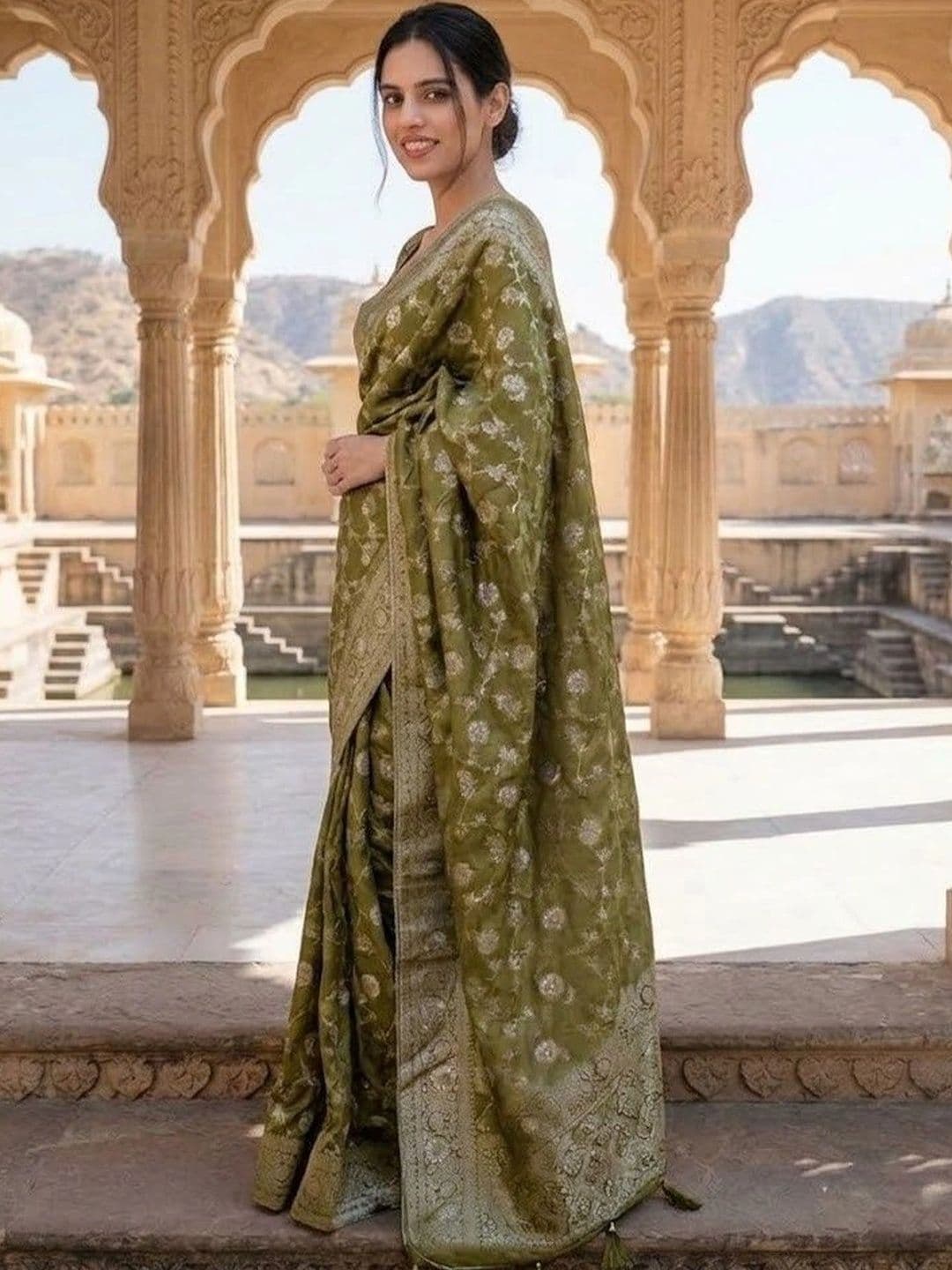 Zankhi Hosiery Woven Design Zari Art Silk Banarasi Saree thumbnail 2