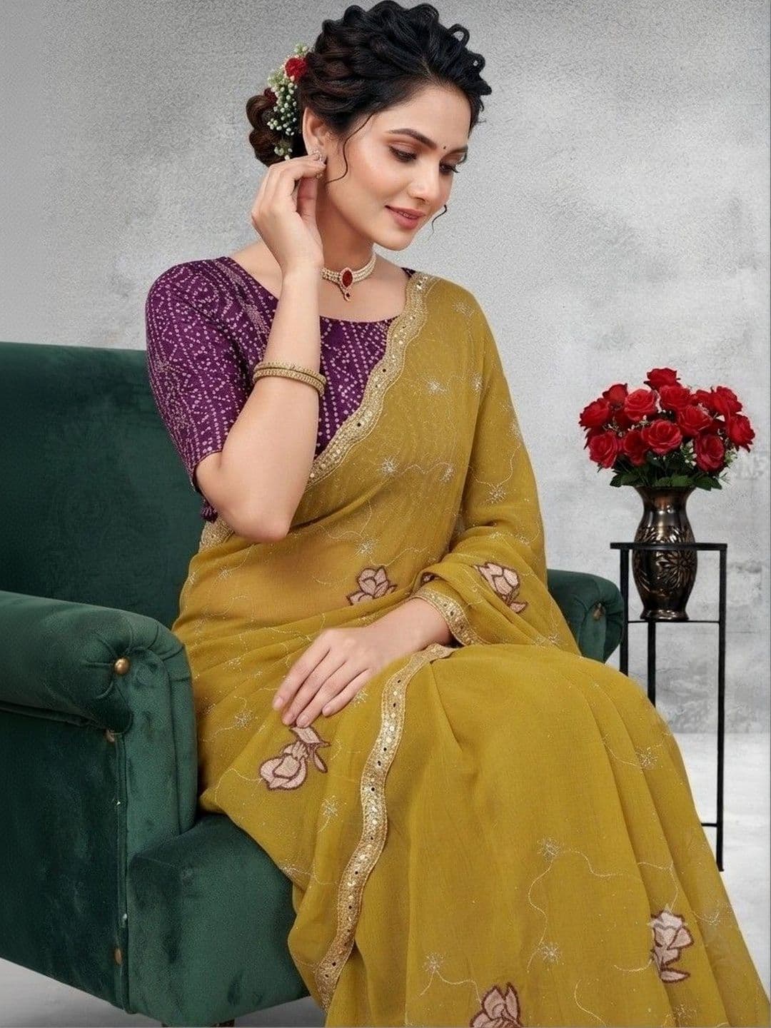 SmileyFashion Floral Embroidered Poly Georgette Saree thumbnail 5
