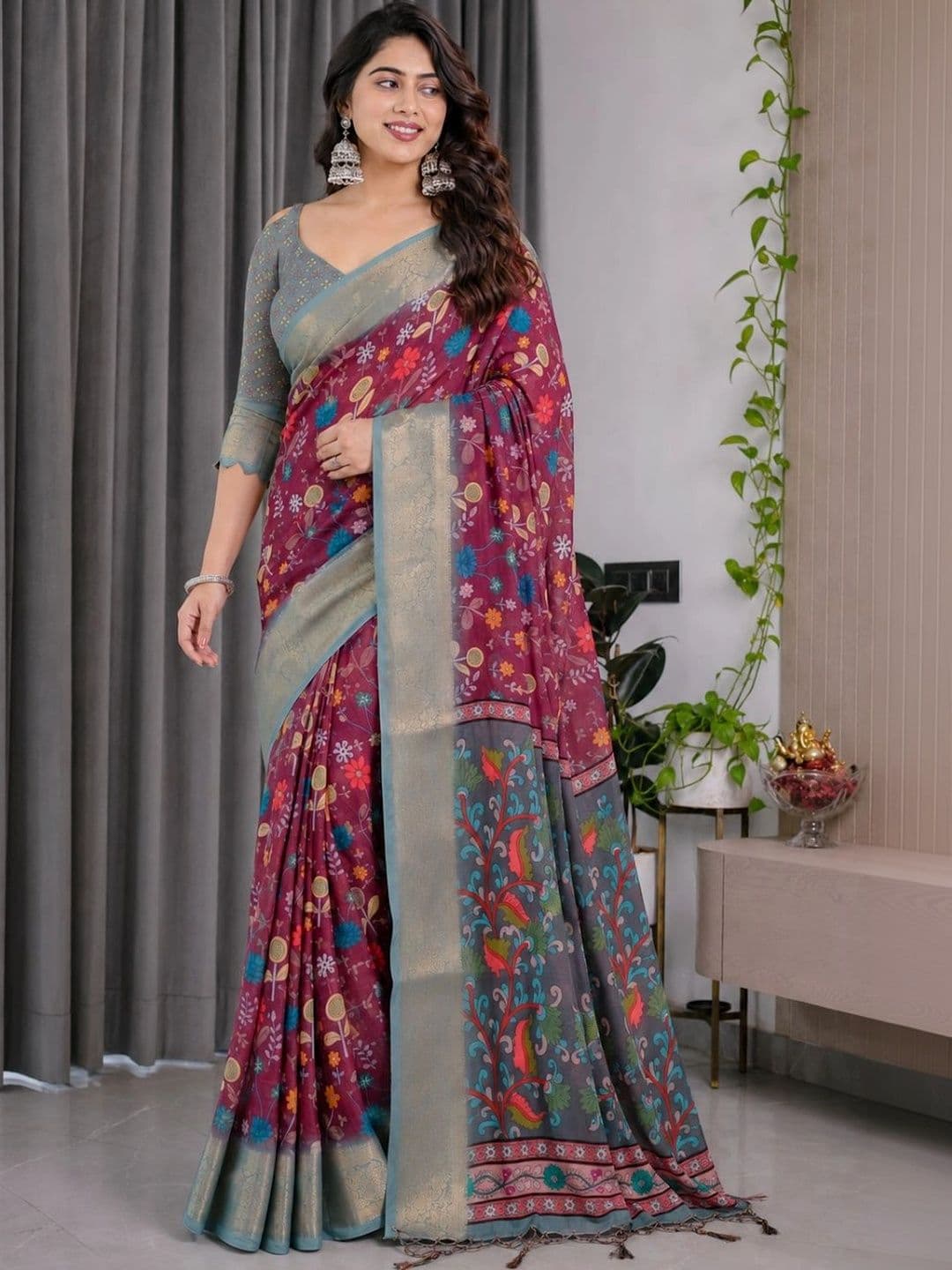 IKSHARA Floral Zari Saree thumbnail 6