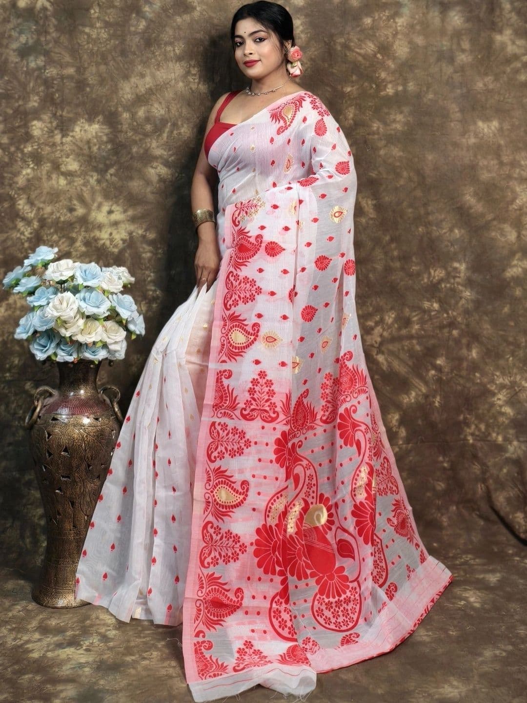 MRITTIKA LOOMS Floral Pure Cotton Saree thumbnail 4