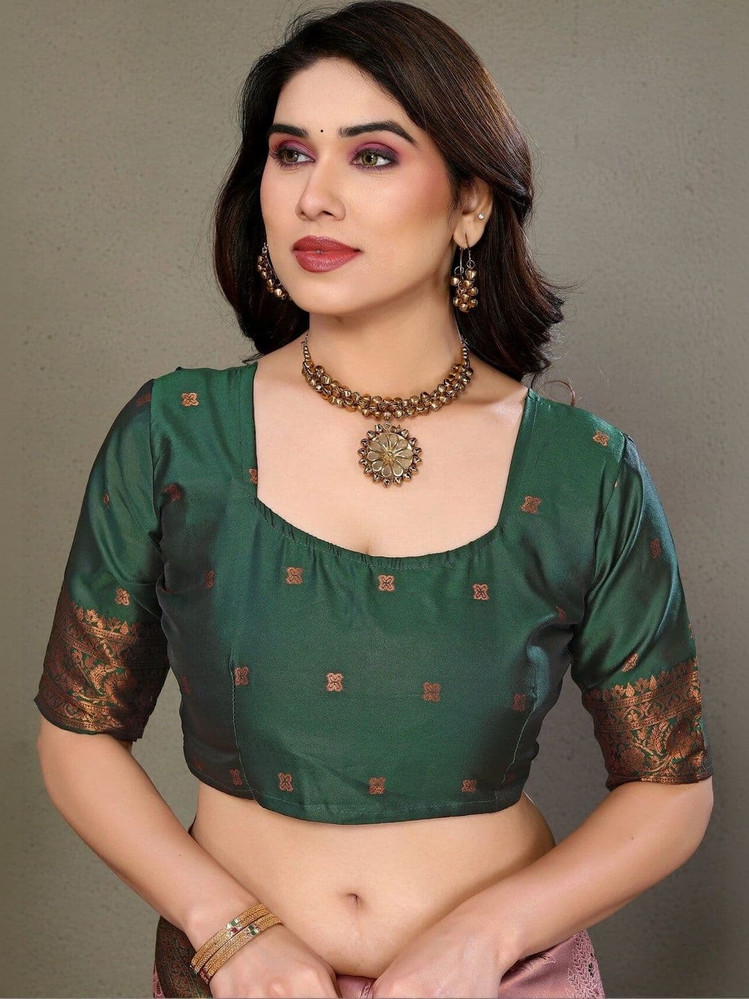 VS MALL Woven Design Zari Banarasi Saree thumbnail 3