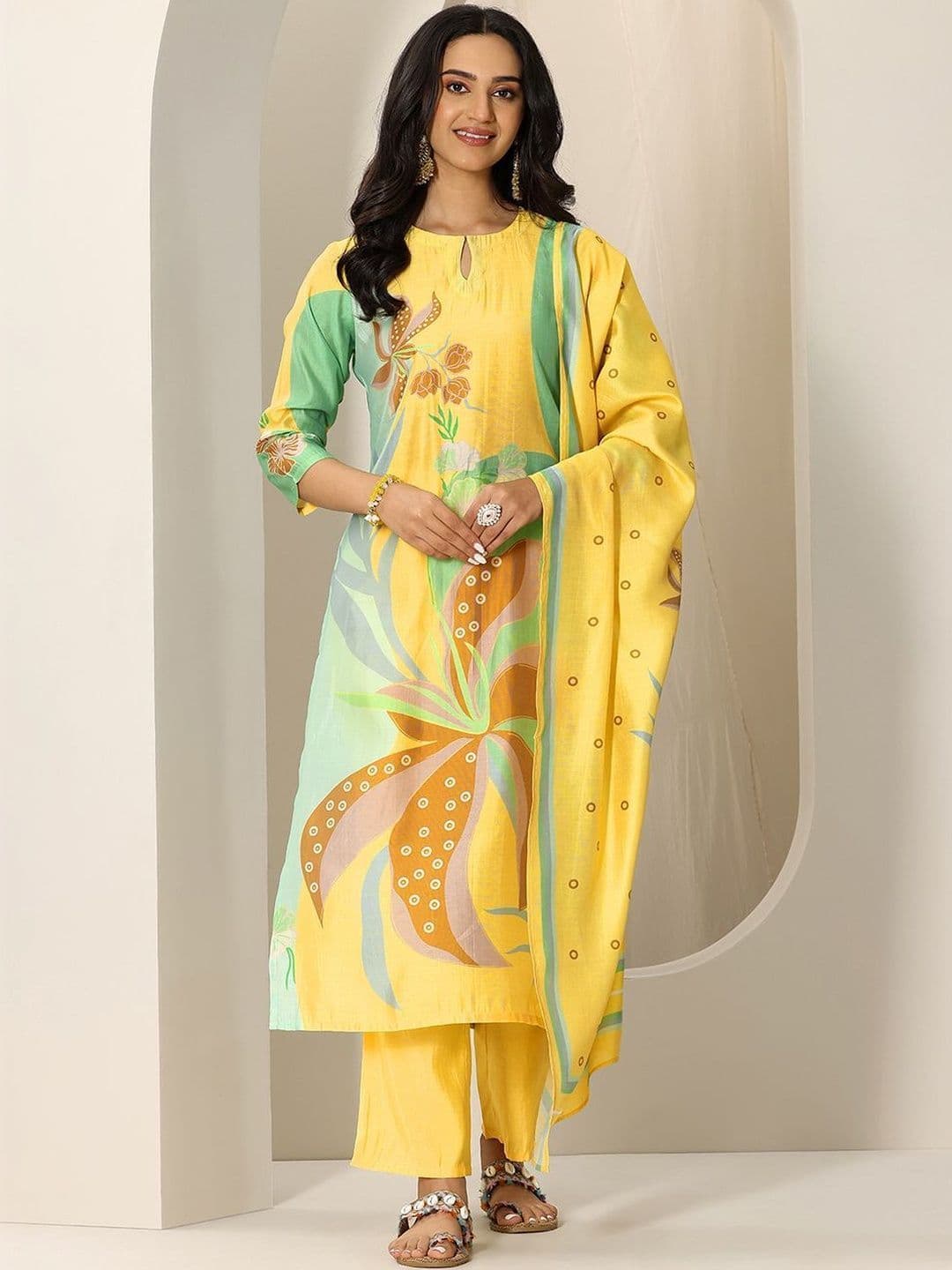 Libas Women Floral Printed Regular Kurta with Trousers & With Dupatta - view 1