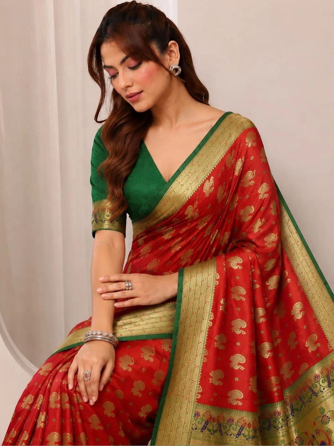 vastranagari Woven Design Zari Art Silk Designer Banarasi Saree thumbnail 2