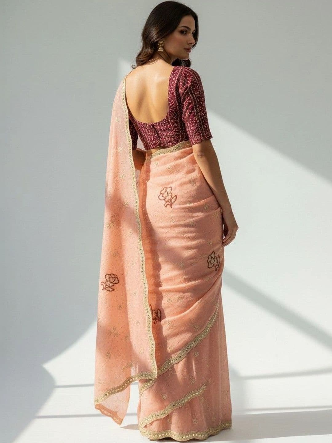 SmileyFashion Floral Embroidered Poly Georgette Saree thumbnail 3