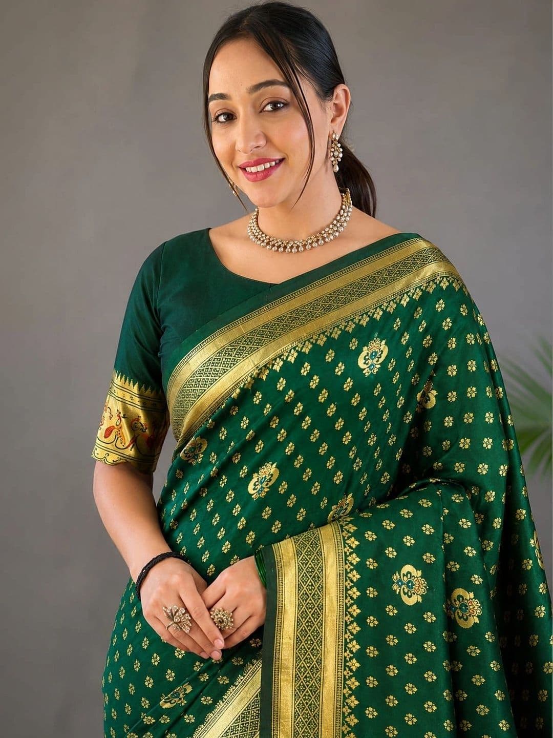 Veera Collection Woven Design Zari Art Silk Designer Banarasi Saree thumbnail 4