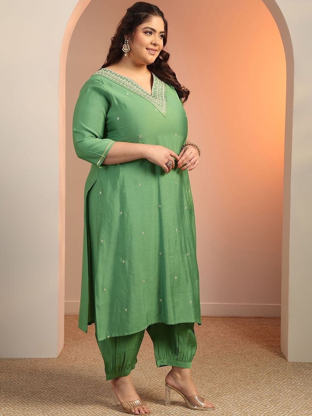 EXTRA LOVE BY LIBAS Women Plus Size Embroidered Kurta with Harem Pants & Dupatta thumbnail 3