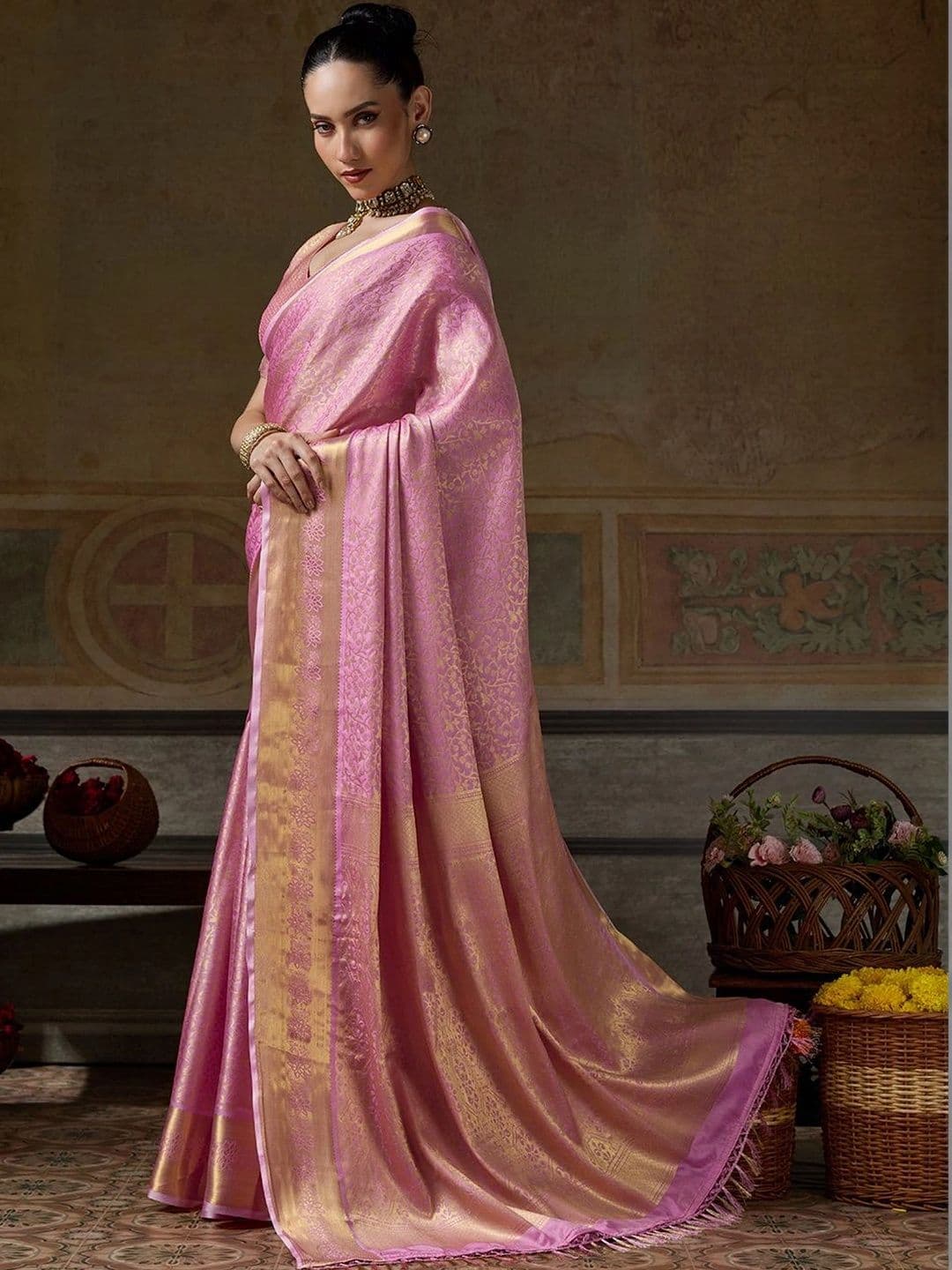 Sutriti Zari Silk Blend Designer Banarasi Saree thumbnail 2