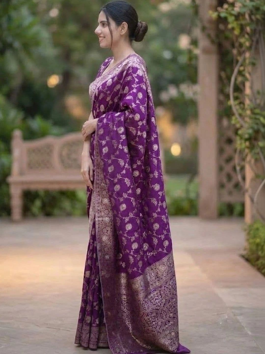Okom Woven Design Zari Art Silk Banarasi Saree thumbnail 3