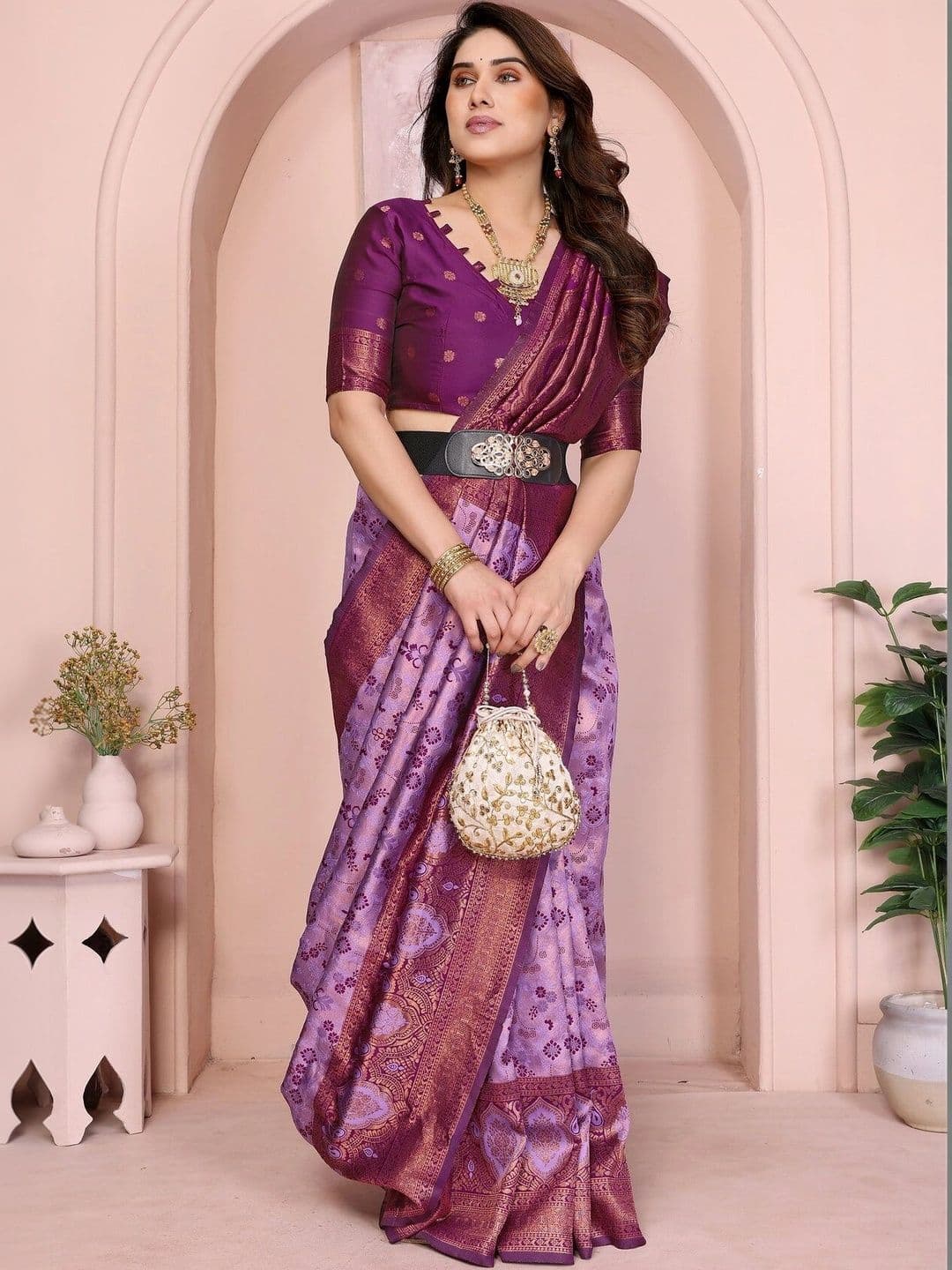 VS MALL Woven Design Zari Banarasi Saree thumbnail 5