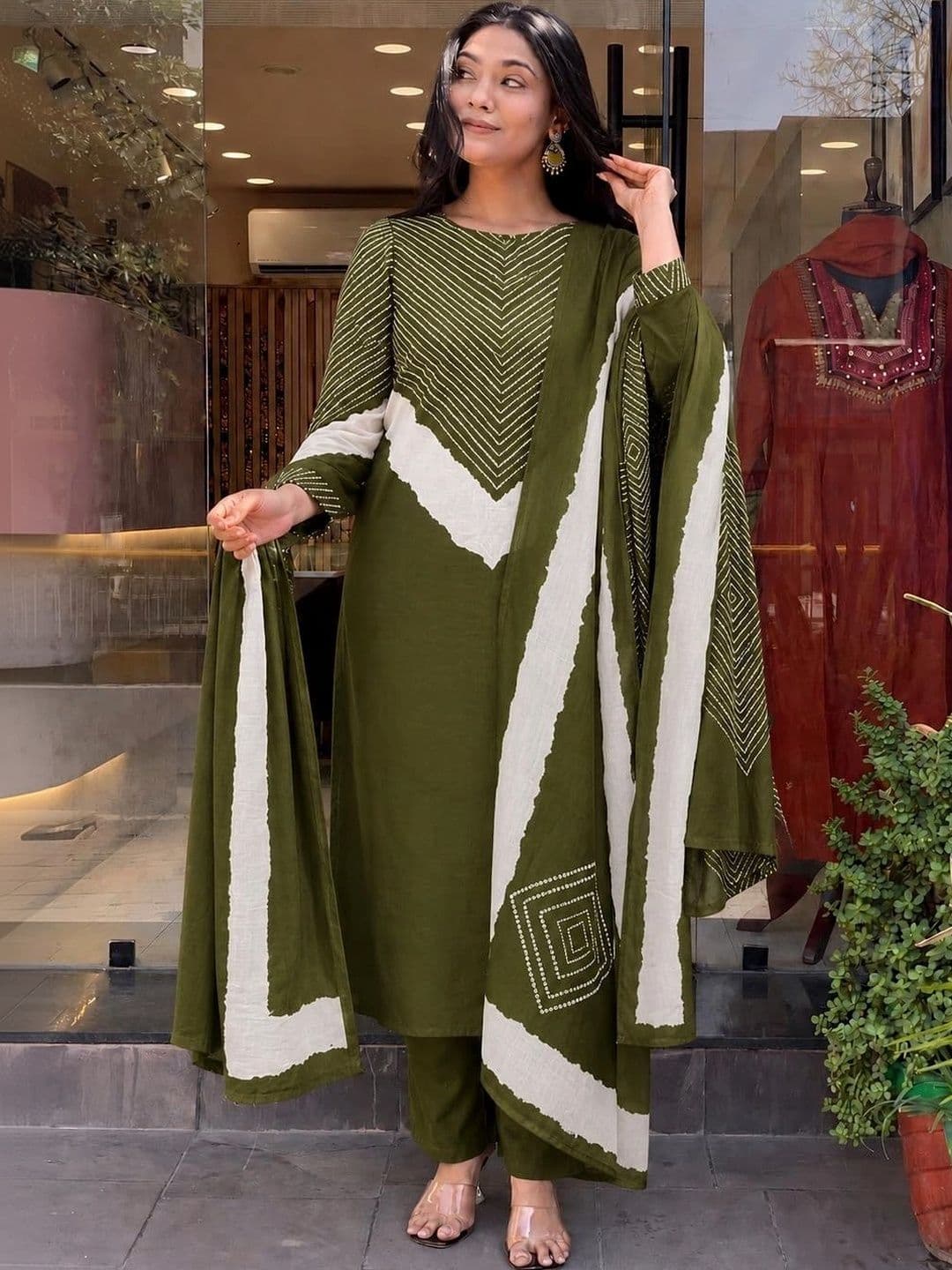 PANJURLI Women Ethnic Motifs Printed Regular Kurta with Trousers & With Dupatta thumbnail 4