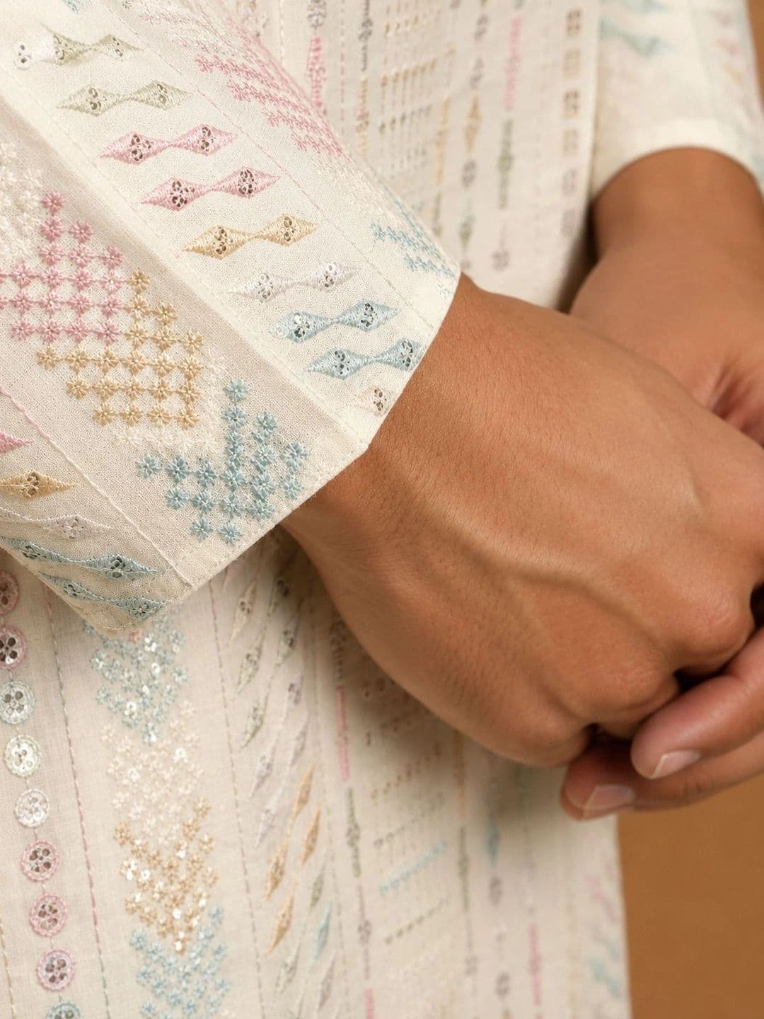 The Dapperman Men Ethnic Motifs Embroidered Thread Work Pastels Kurta thumbnail 3
