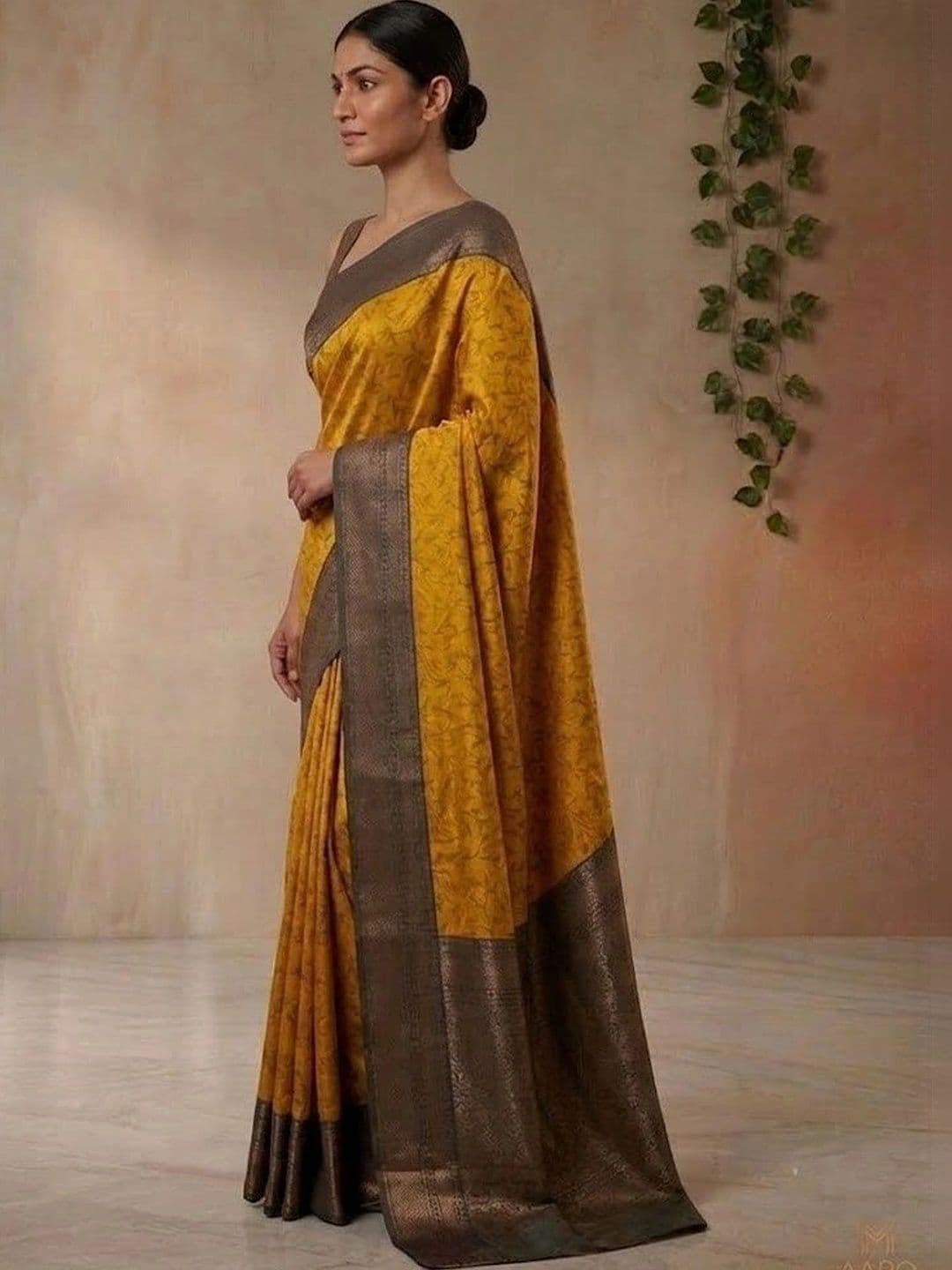 JUICE BEAUTY Woven Design Zari Art Silk Banarasi Saree thumbnail 5
