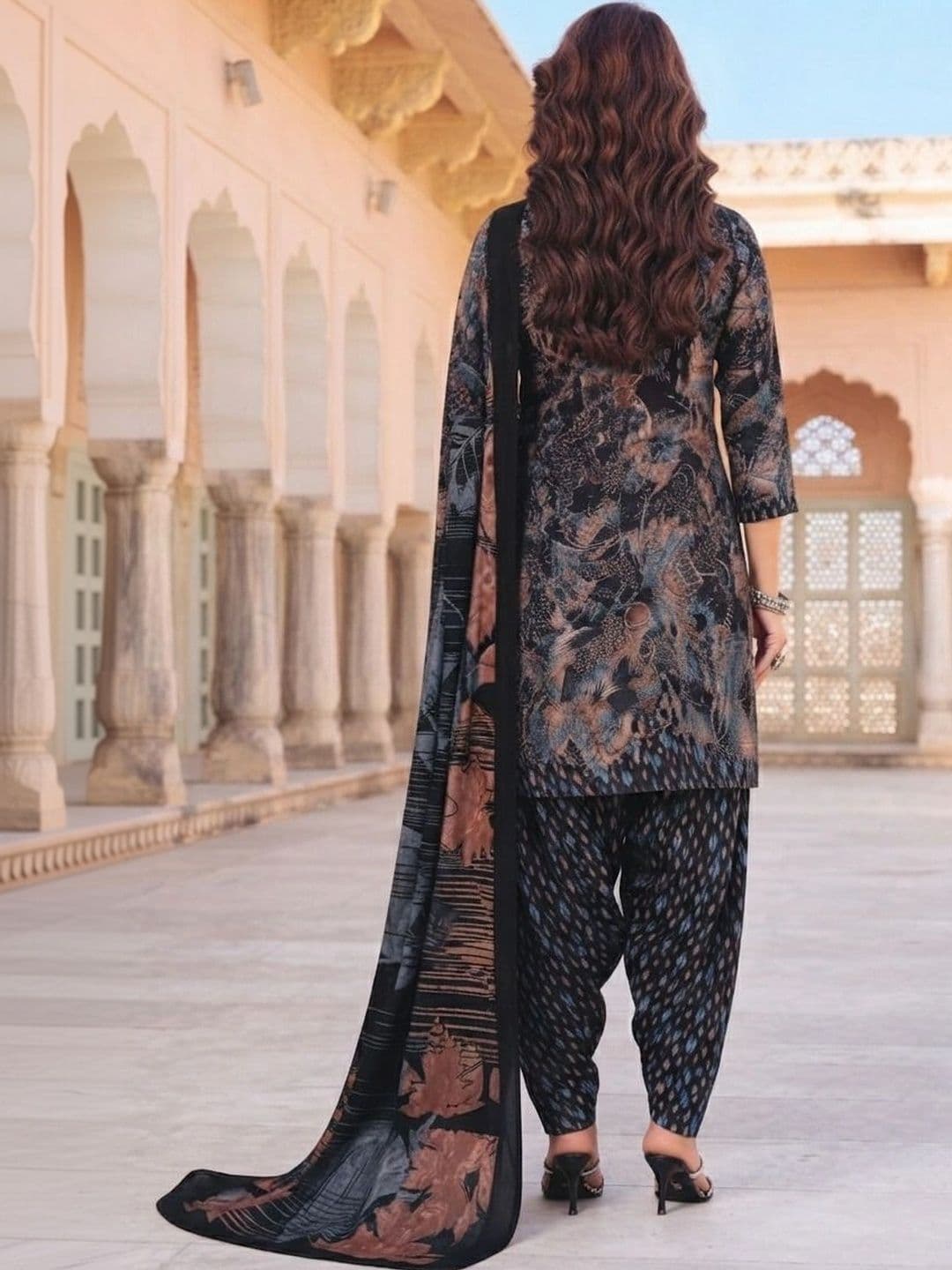 shree jeenmata collection Women Printed Regular Pure Cotton Kurta with Patiala & With Dupatta thumbnail 5
